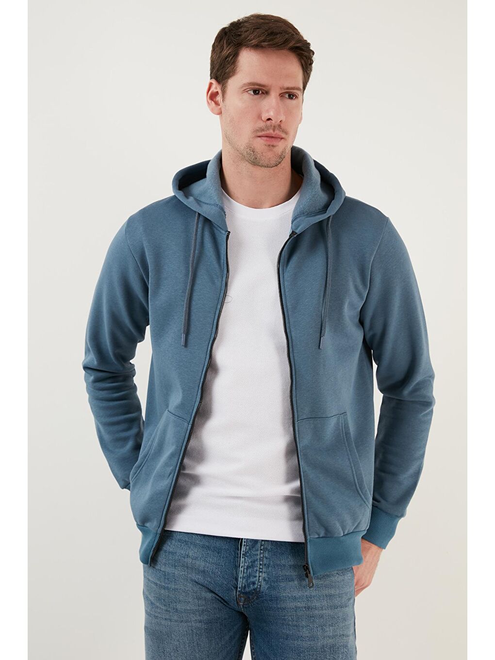 Gri Slim Fit Kapüşonlu  İçi Tüylü Yumuşak Şardonlu Kışlık Fermuarlı Sweatshirt 5905340-3