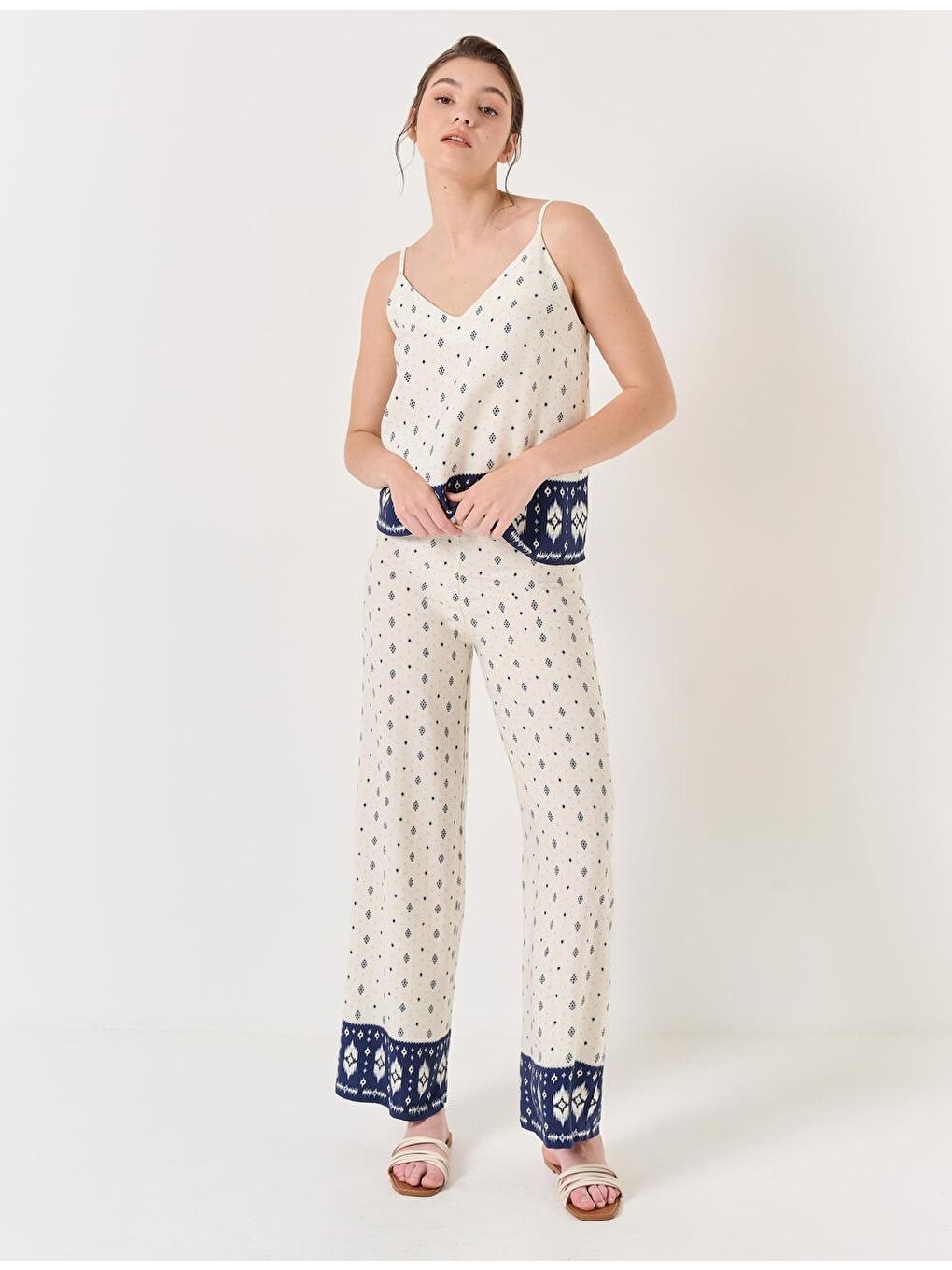 Ekru Bol Paça Yüksek Bel Etnik Desenli Pantolon