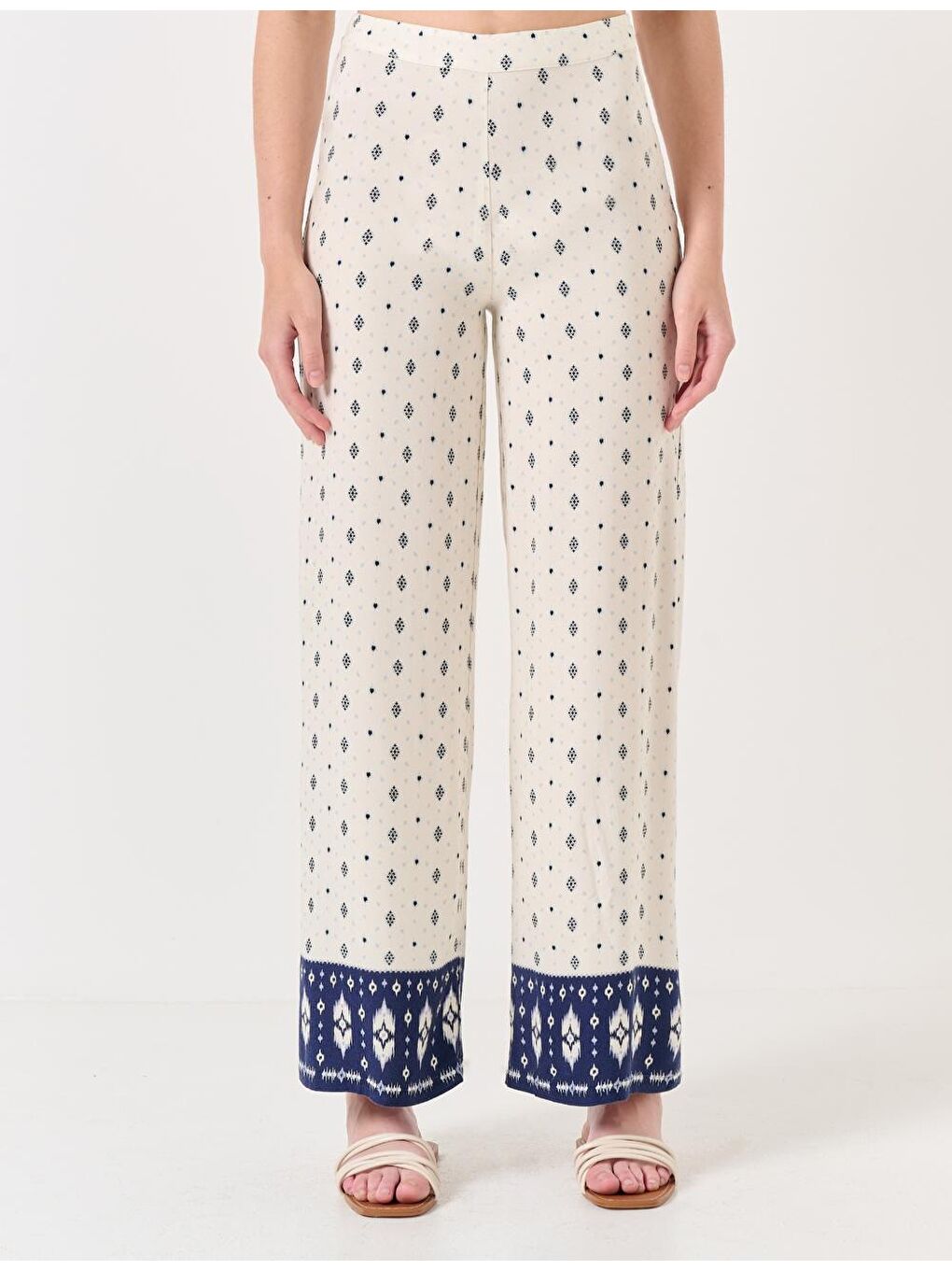 Ekru Bol Paça Yüksek Bel Etnik Desenli Pantolon-4
