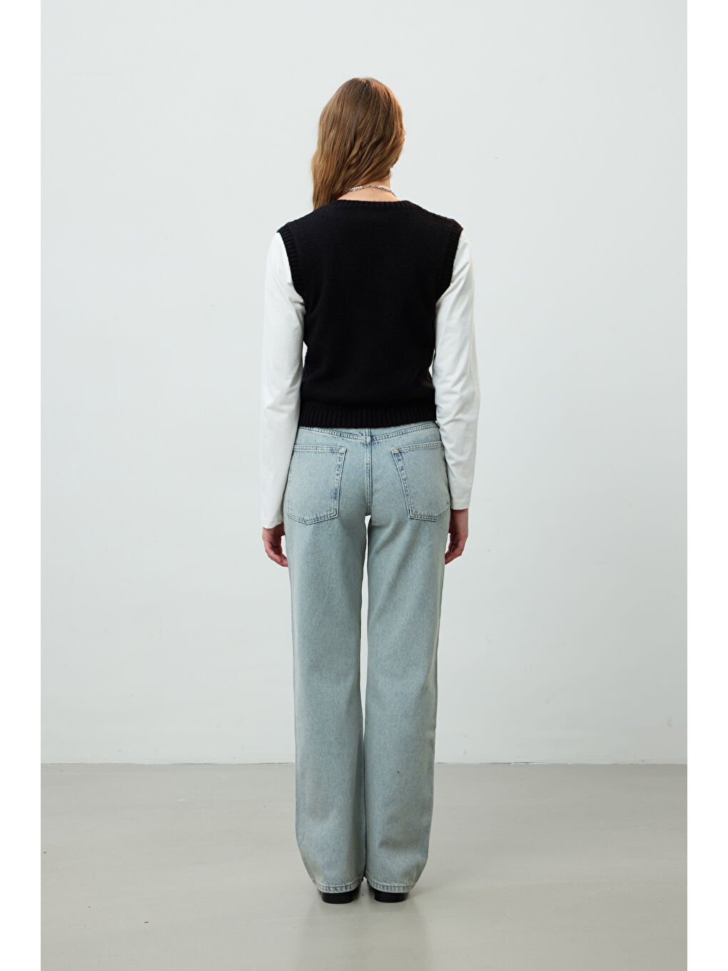 V Yaka Triko Süveter Siyah-3