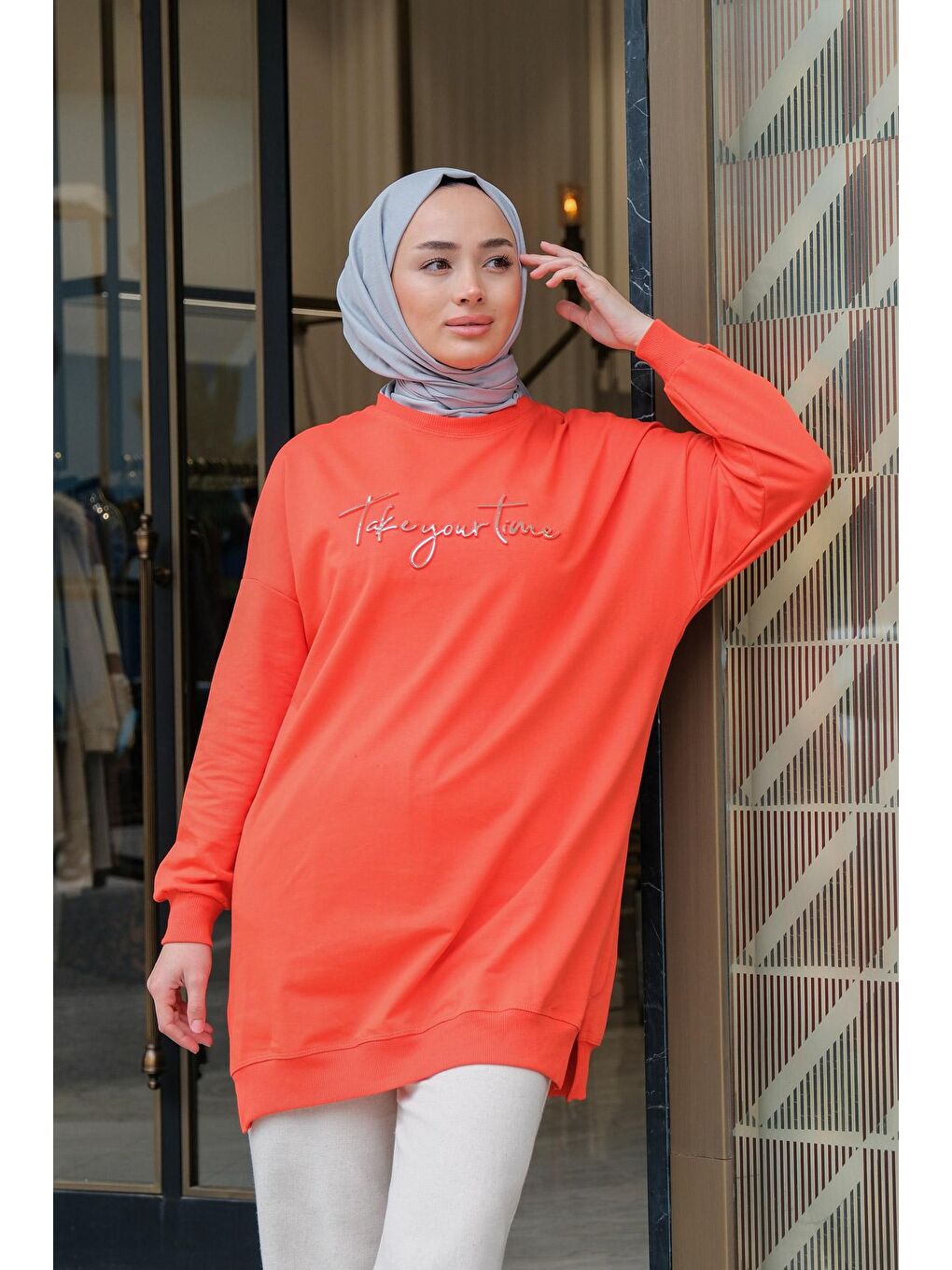 Kırmızı Kadın Bisiklet Yaka Sweat Nar Çiçeği