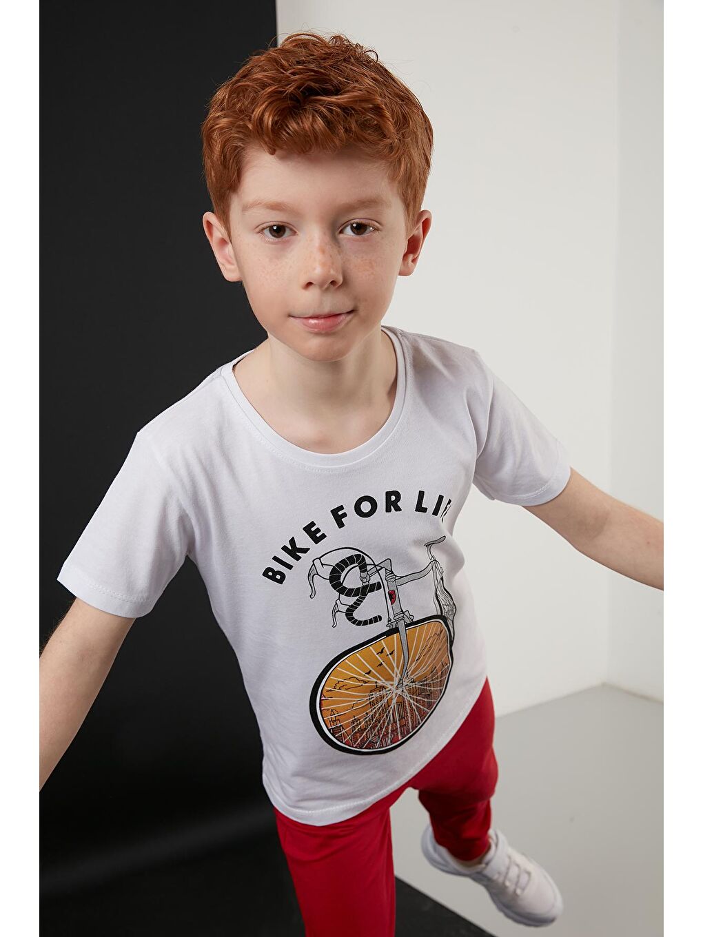 Beyaz Baskılı Bisiklet Yaka % 100 Pamuk T Shirt 5923416