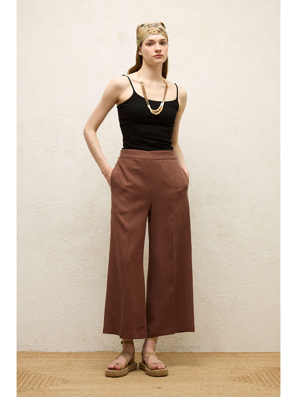 Kahverengi Ütü İzli Keten Pantolon Ağaç Kabuğu-2