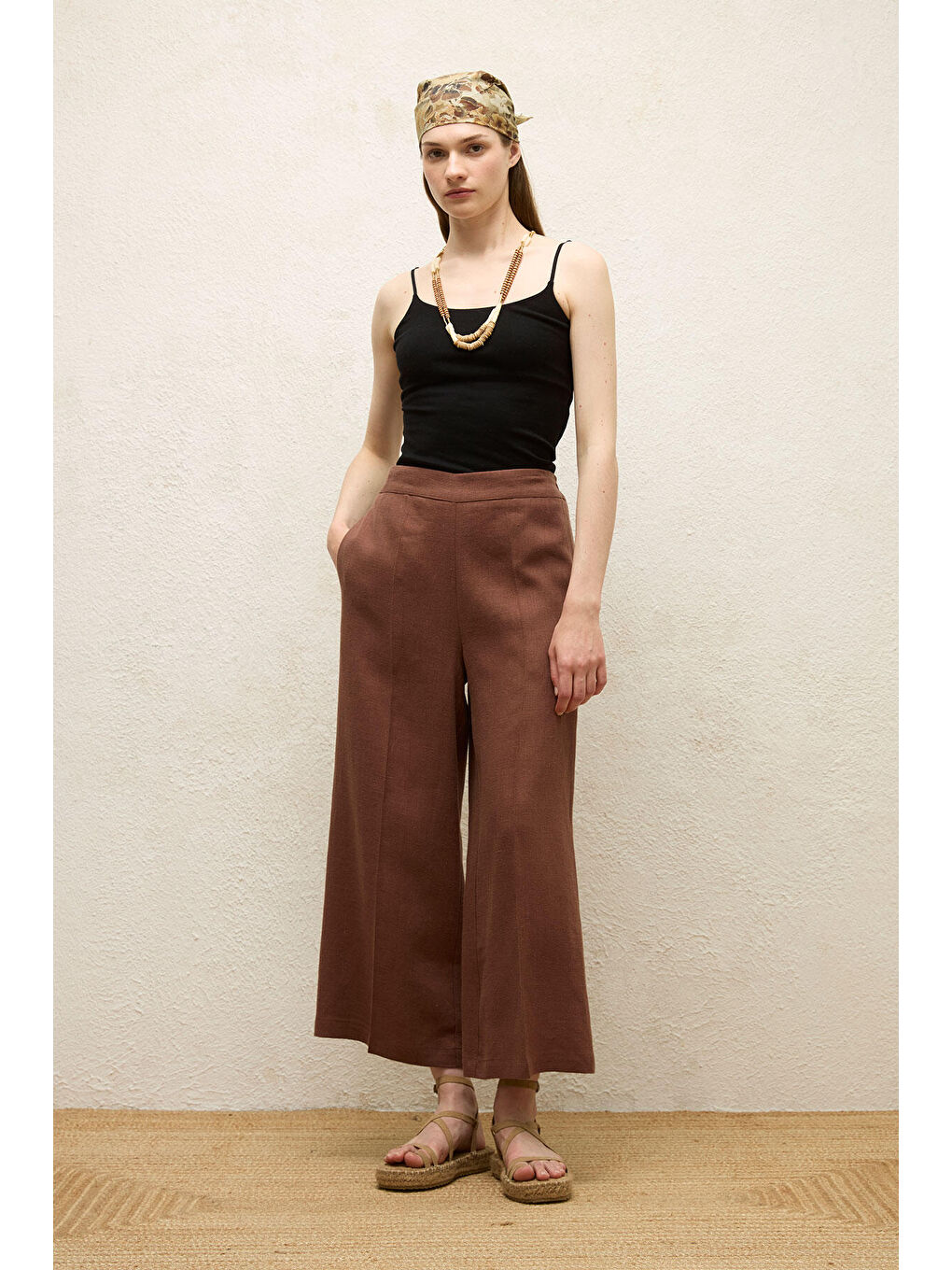 Kahverengi Ütü İzli Keten Pantolon Ağaç Kabuğu-3