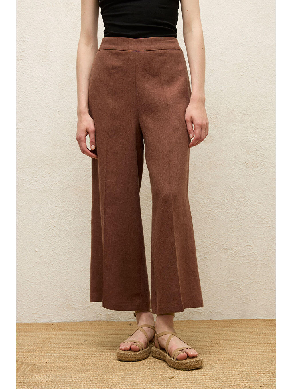 Kahverengi Ütü İzli Keten Pantolon Ağaç Kabuğu-6