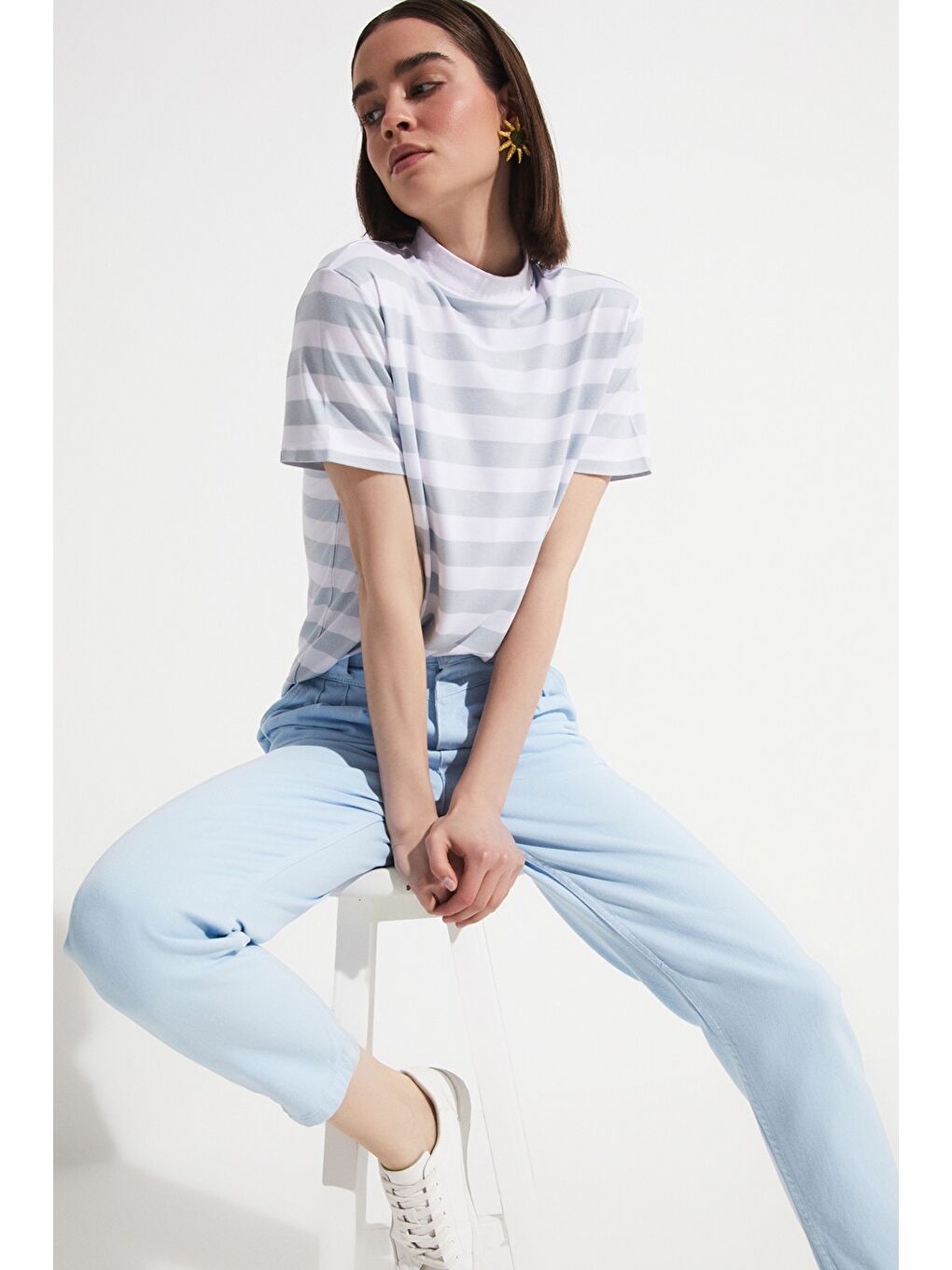 Gri Çizigili Bisiklet Yaka Tişört-3