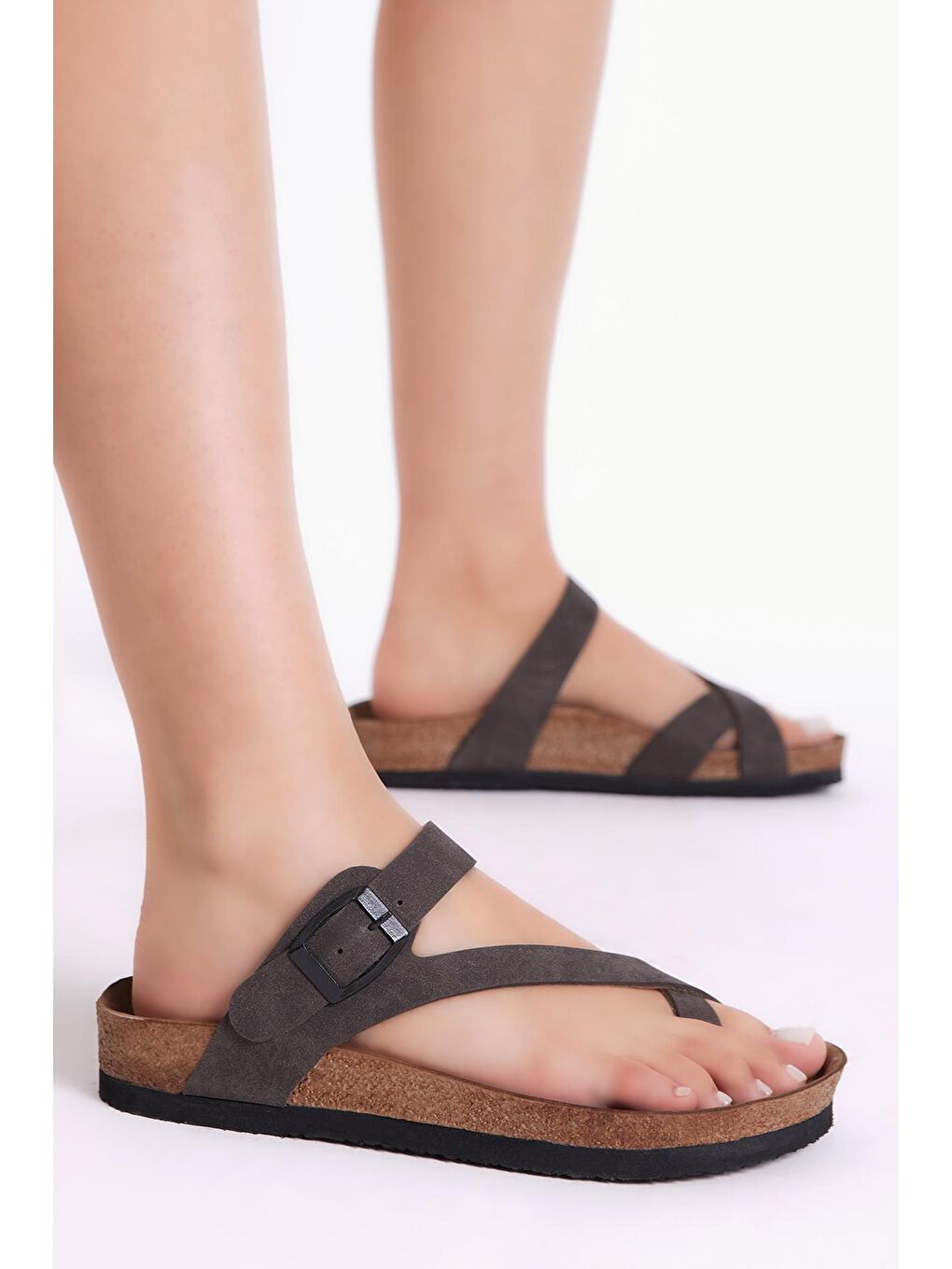 Kahverengi Kadın Kahve Rahat Kalıp Poli Taban Çapraz Model Nubuk Parmak Arası Terlik