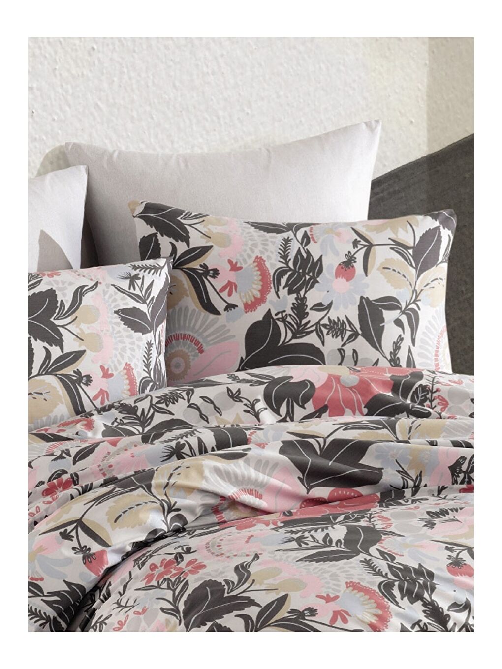 Pembe Nevresim Takımı - Yonca - Çift Kişilik - %100pamuk - Ranforce - 4 Yastık Kılıflı