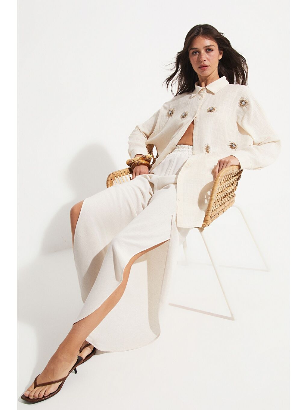 Bej Yırtmaç Detaylı Pantolon-4