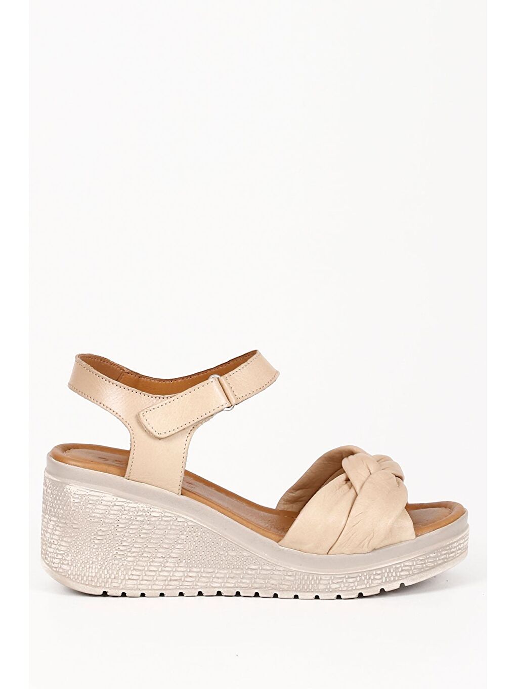 Bej Hakiki Deri Dolgu Taban Kadın Sandalet 45024-3