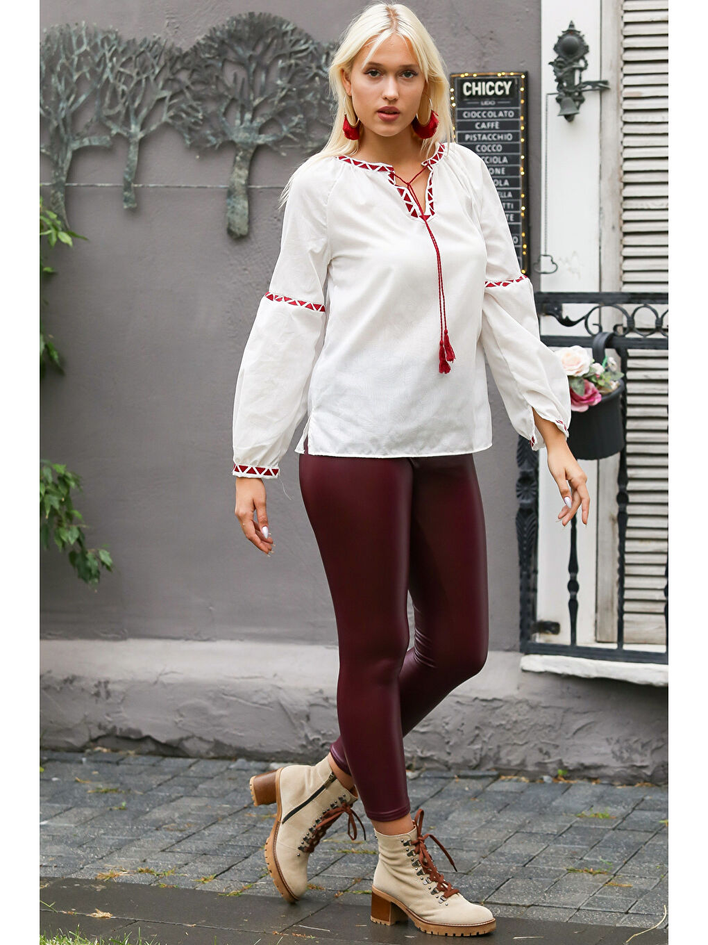 Kadın Beyaz Yuvarlak Yaka Balon Kol Bağlamalı Sargı Nakışlı Regular Fitted Casual Pamuk Dokuma-4