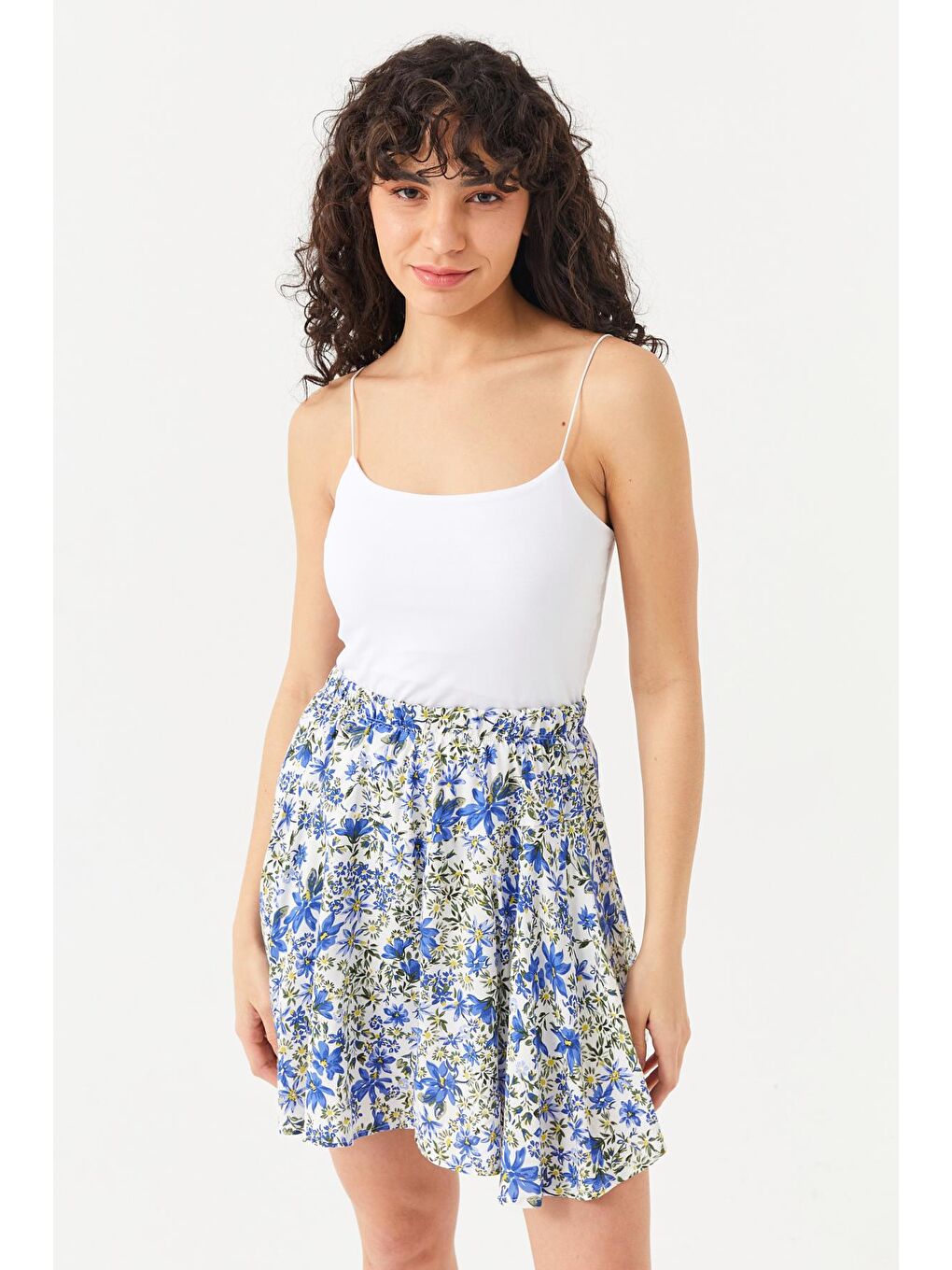 Kadın Beyaz İp Askılı Penye Uzun Atlet-1