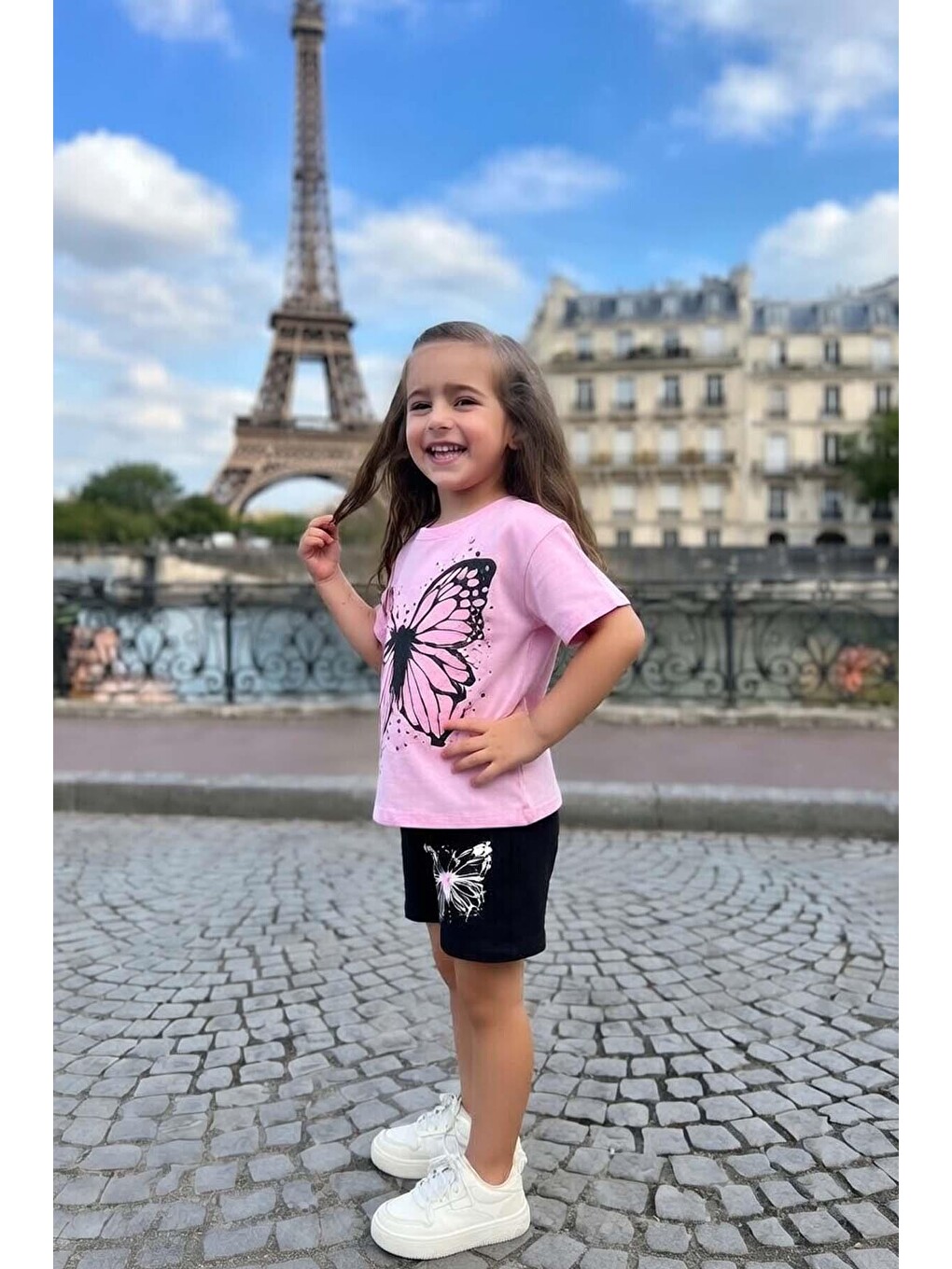 Kız Çocuk Kelebek Baskılı Pembe T-shirt Şortlu Takım-1