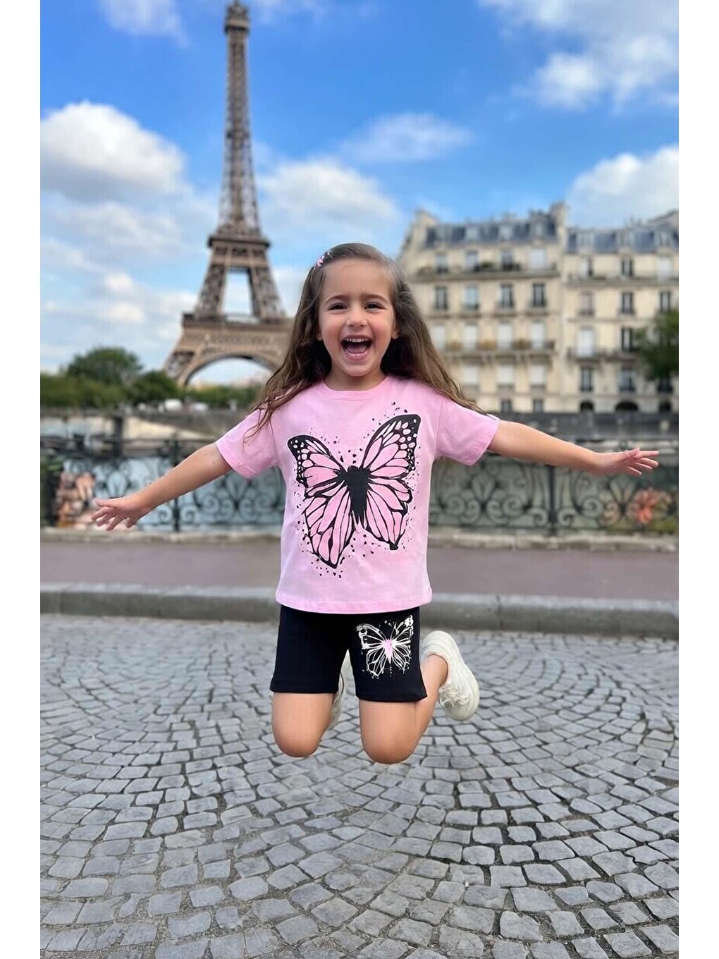 Kız Çocuk Kelebek Baskılı Pembe T-shirt Şortlu Takım-2