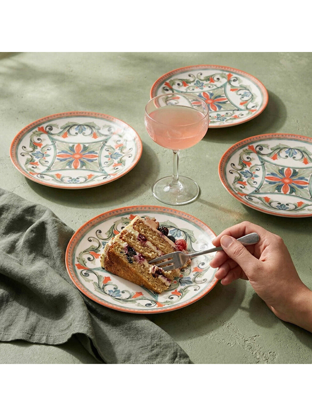 Ekru Camelia Rustik 4 Kişilik Pasta Takımı 3053-1