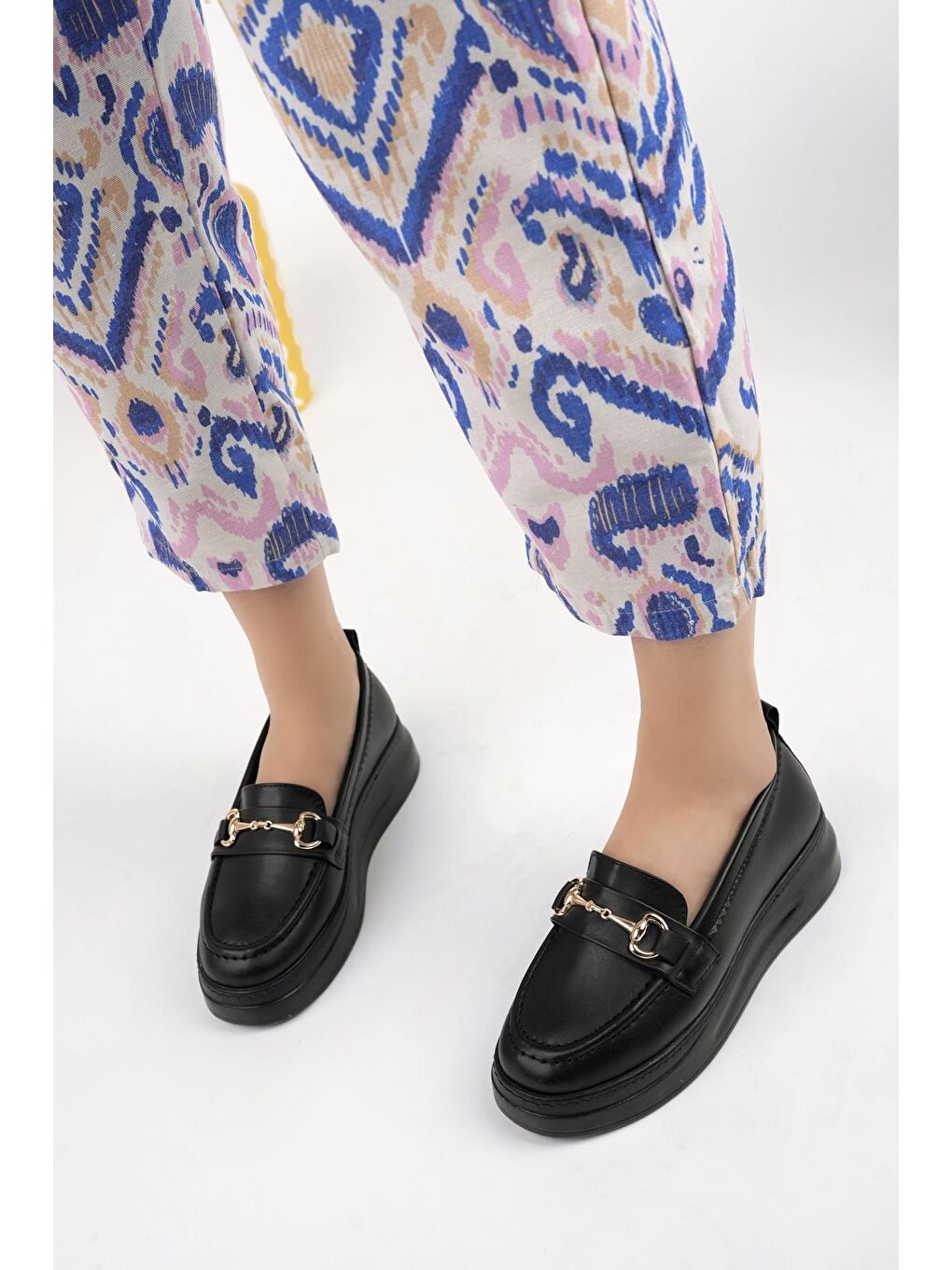 Siyah SANTA Kadın Loafer Oval Burunlu Kalın Taban Tokalı Günlük Makosen Ayakkabı-2