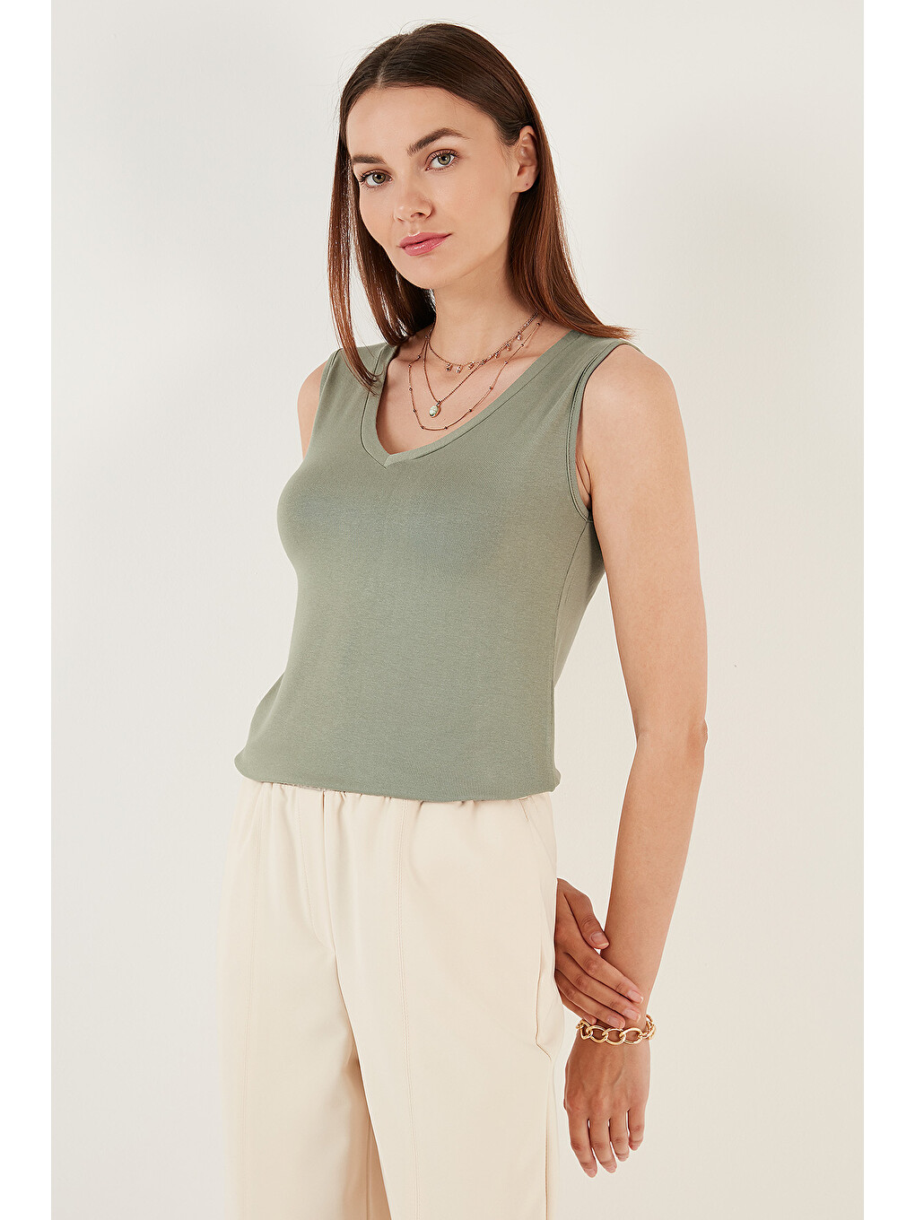 Siyah Slim Fit V Yaka Kalın Askılı 2' li Paket Kadın Bluz 5864384S2-2