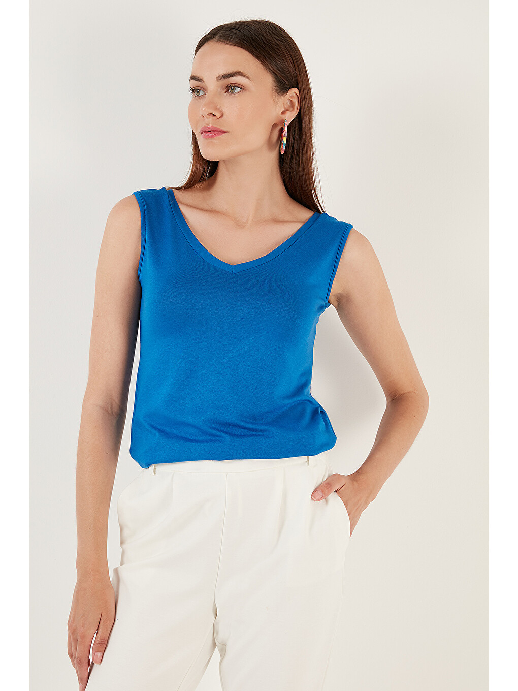 Siyah Slim Fit V Yaka Kalın Askılı 2' li Paket Kadın Bluz 5864384S2-2