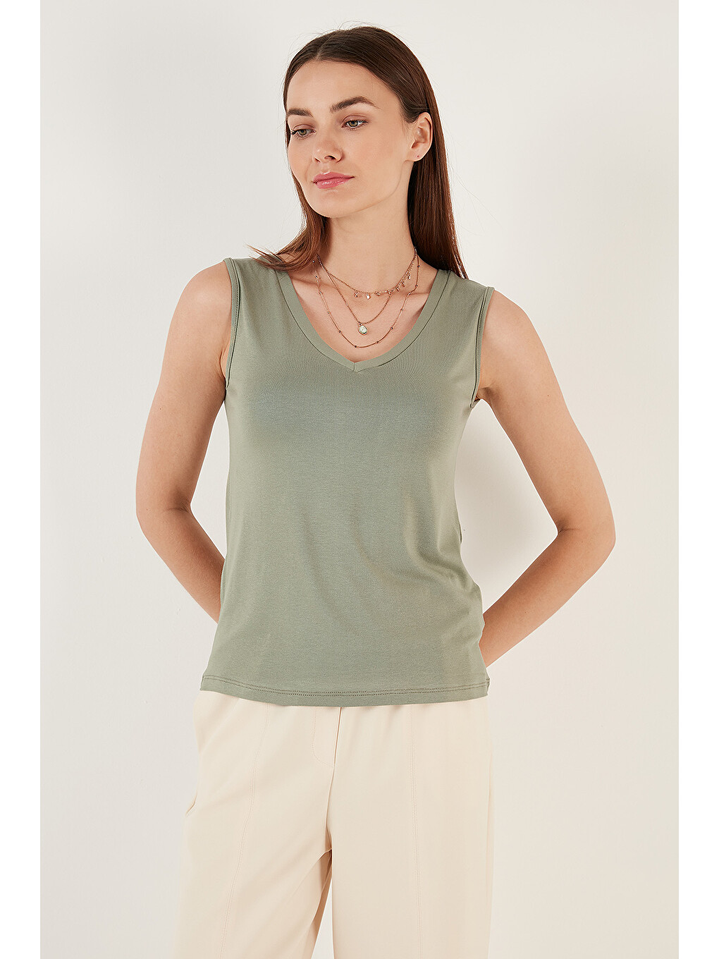 Haki Slim Fit V Yaka Kalın Askılı 2' li Paket Kadın Bluz 5864384S2-2