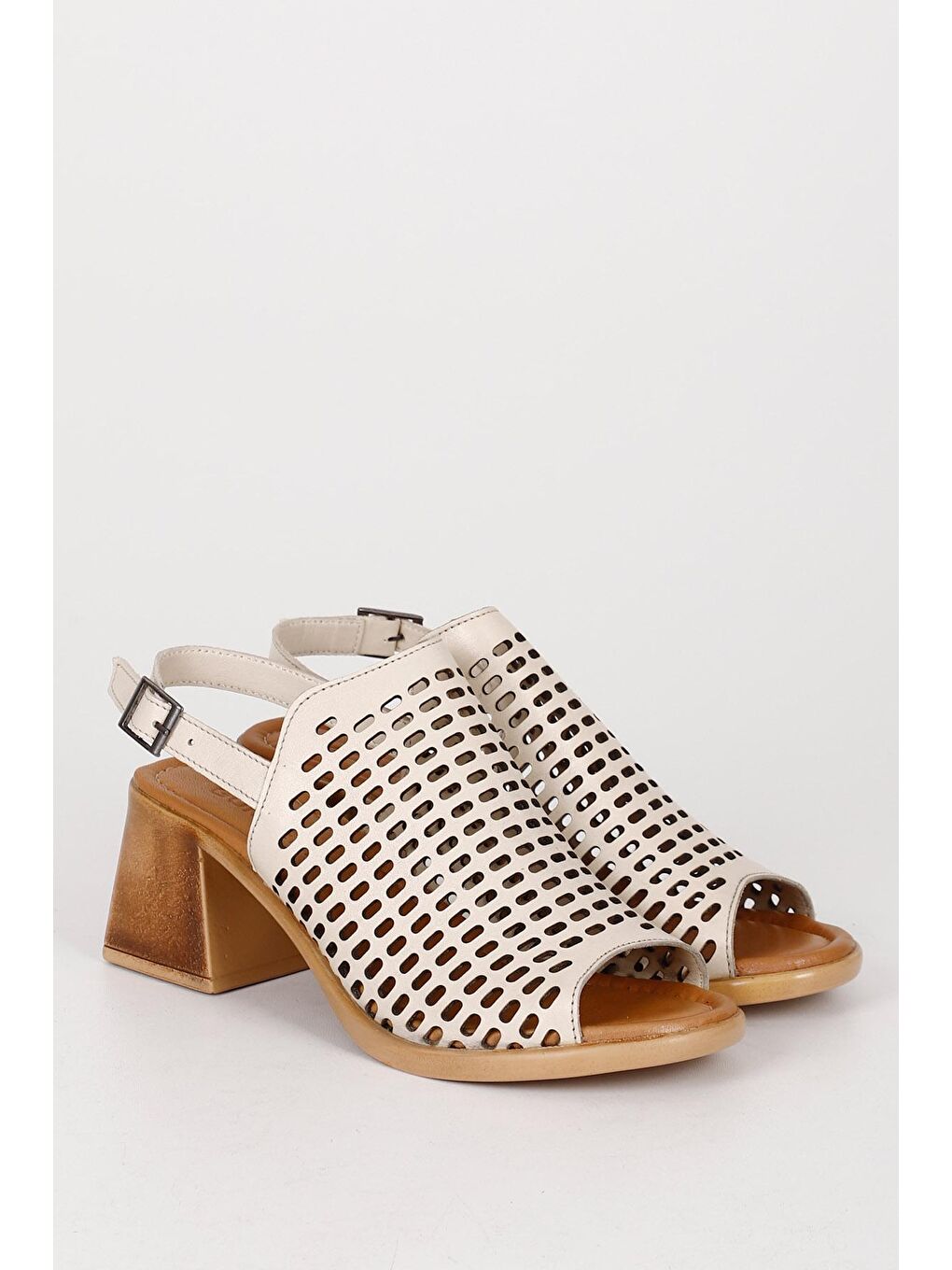 Ekru Hakiki Deri Topuklu Kadın Sandalet 45044-1
