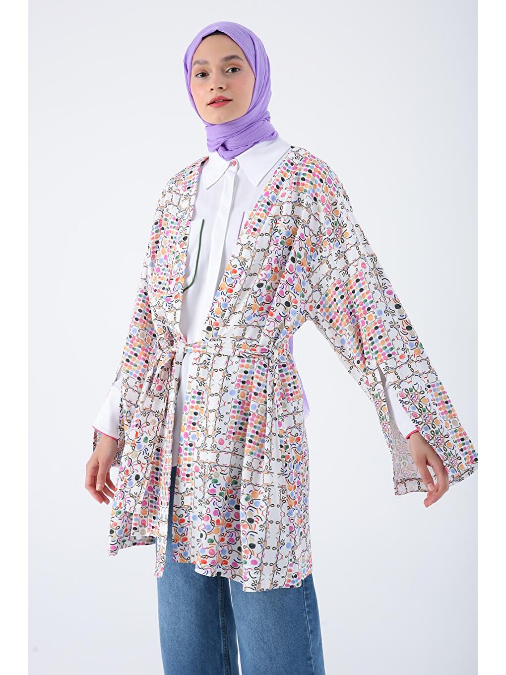 Beyaz-pembe-oversize Kol Yırtmaç Detaylı Kuşaklı Desenli Kimono-4