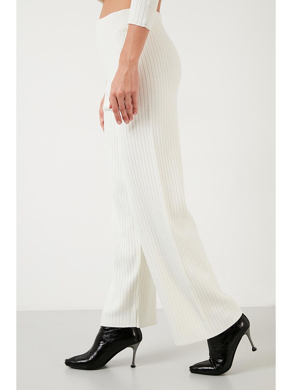 Ekru Yün Karışımlı Düğme Detaylı Fitilli Balıkçı Yaka Triko Alt-Üst Takım 4615103-3