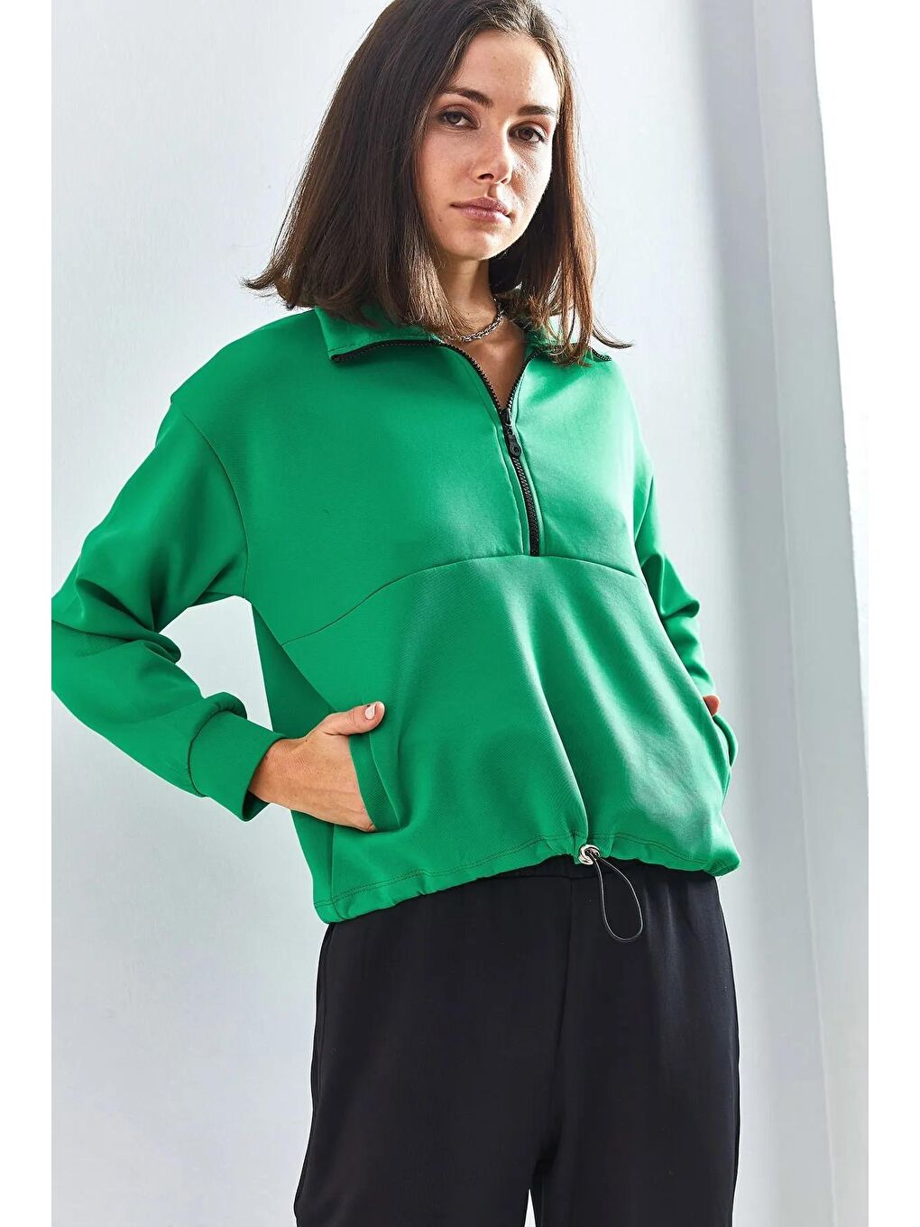 Yeşil Kadın Scuba Kumaş Dik Yaka Cepli Beli İpli Sweatshirt-3