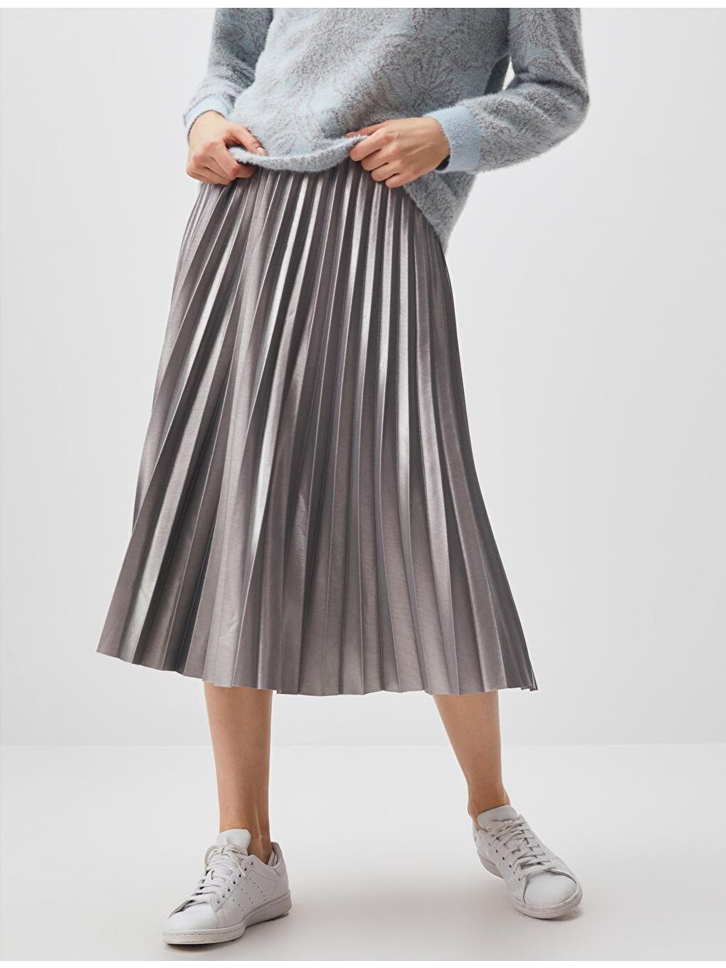 Gri Gümüş Yüksek Bel Piliseli Parlak Midi Etek-2