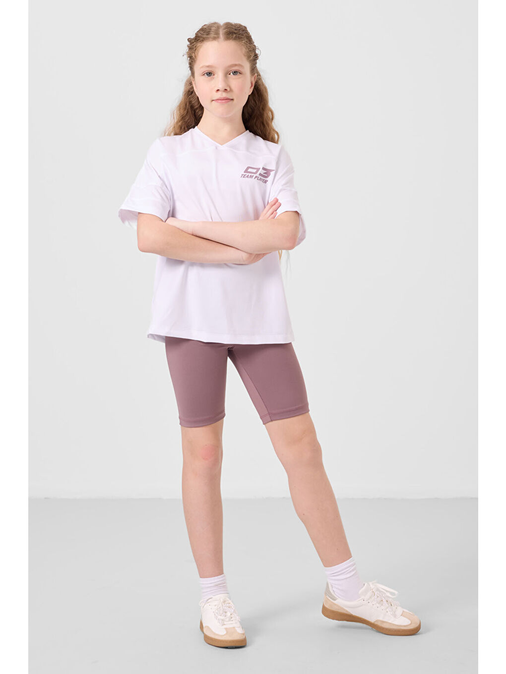 Beyaz-Gül Kurusu V Yaka Kemer Detaylı Standart Fit Performans Kız Çocuk Tayt Takım - 75187