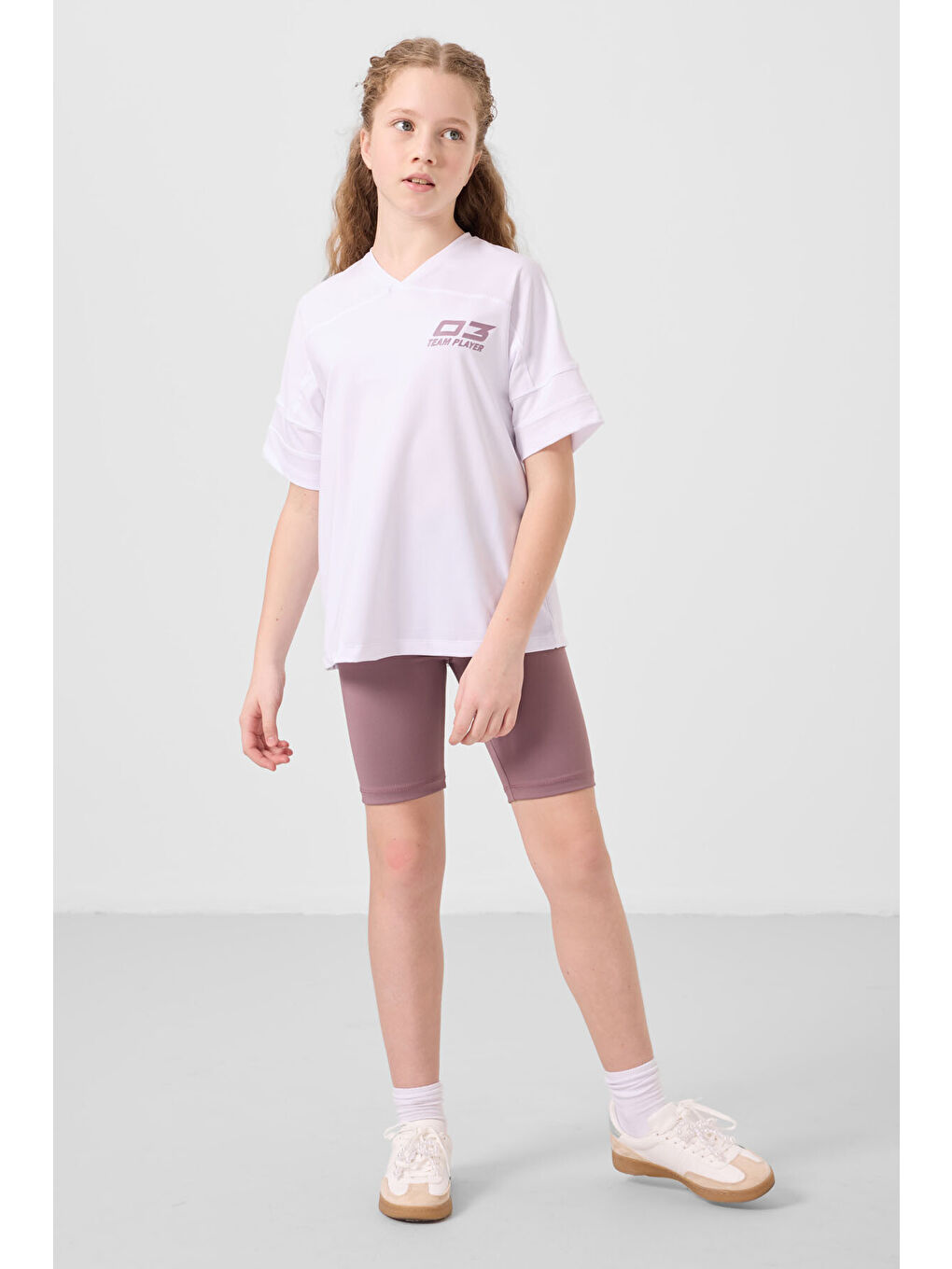 Beyaz-Gül Kurusu V Yaka Kemer Detaylı Standart Fit Performans Kız Çocuk Tayt Takım - 75187-2