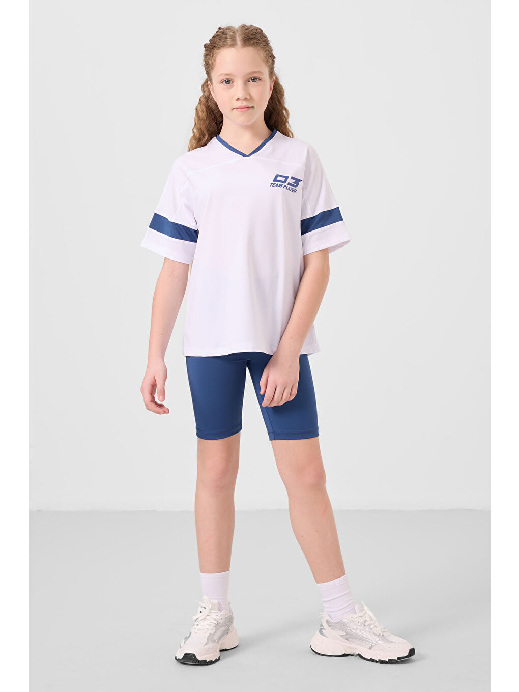 Beyaz-Parlament V Yaka Kemer Detaylı Standart Fit Performans Kız Çocuk Tayt Takım - 75187-2