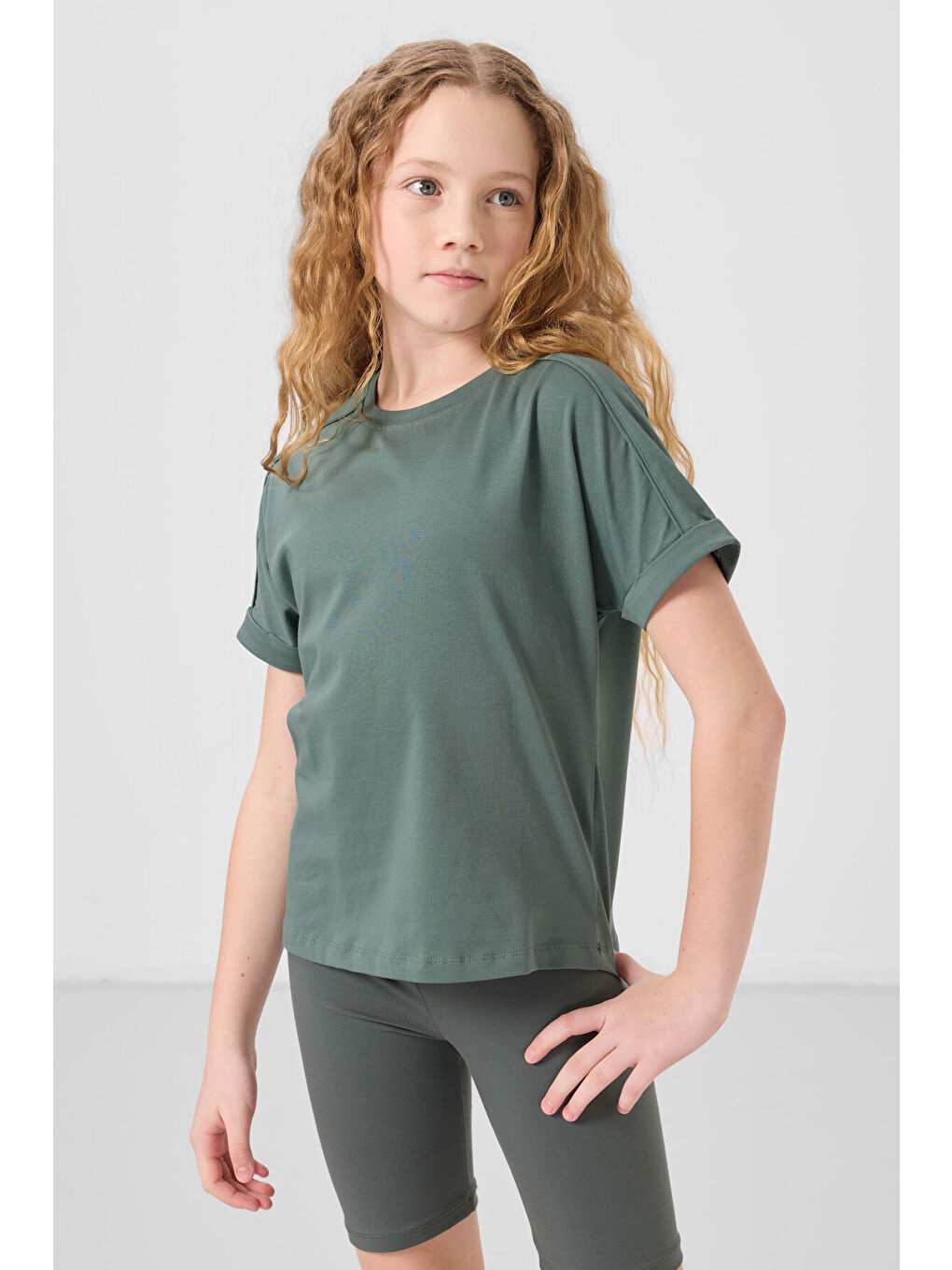 Açık Yeşil Pamuklu O Yaka Oversize Fit Basic Kız Çocuk T-Shirt - 75182-2