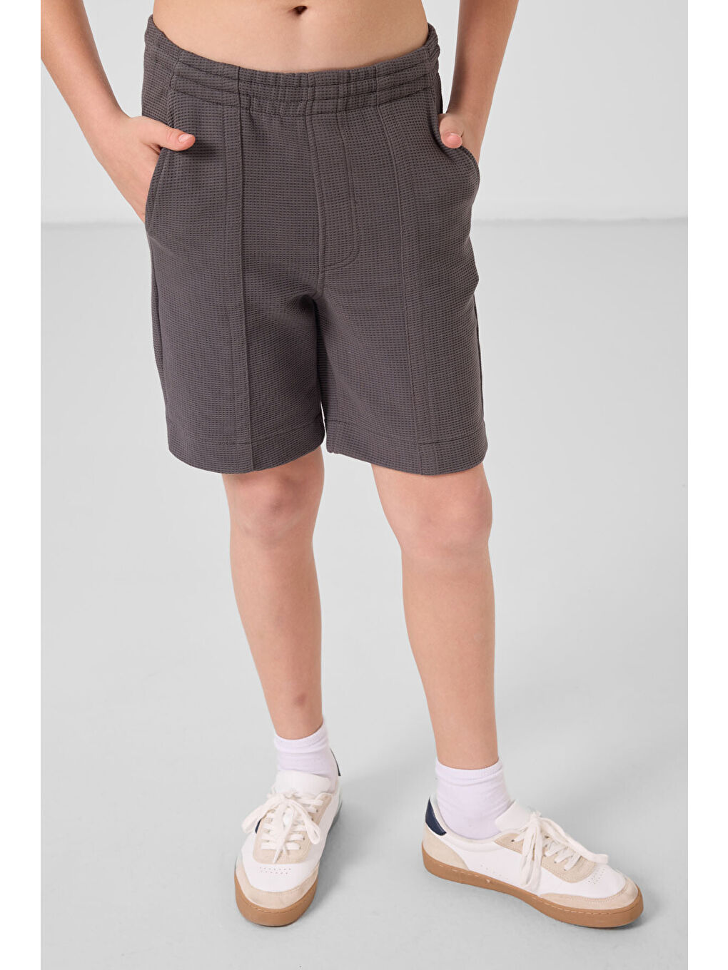 Koyu Gri Pamuklu Yumuşak Dokulu Standart Fit Basic Erkek Çocuk Şort - 11289-1