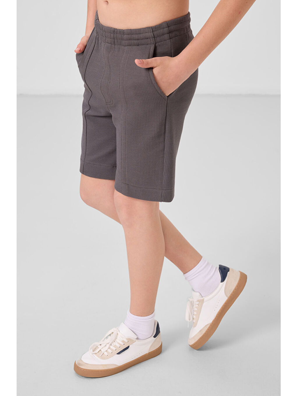 Koyu Gri Pamuklu Yumuşak Dokulu Standart Fit Basic Erkek Çocuk Şort - 11289-2