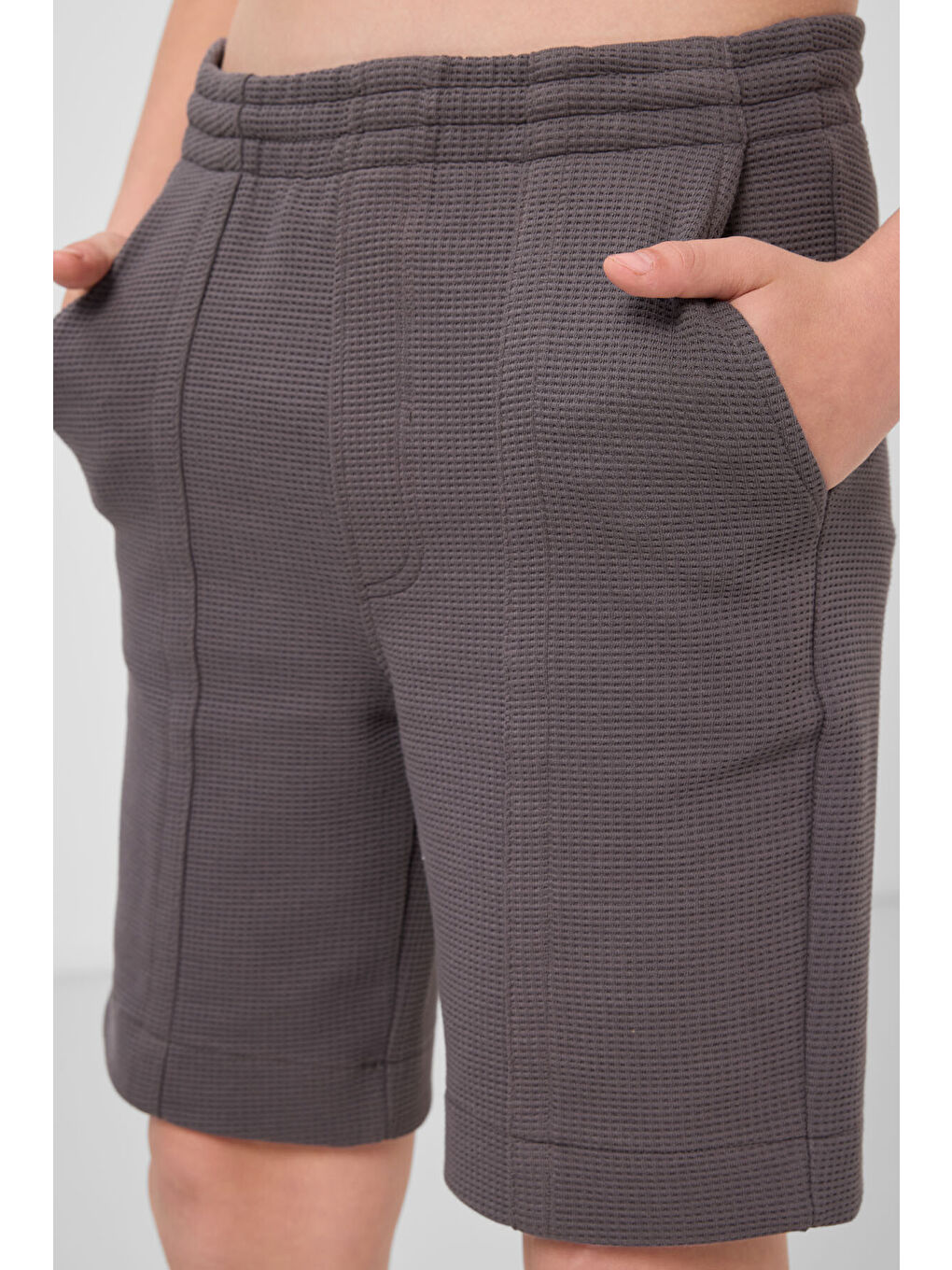 Koyu Gri Pamuklu Yumuşak Dokulu Standart Fit Basic Erkek Çocuk Şort - 11289-3
