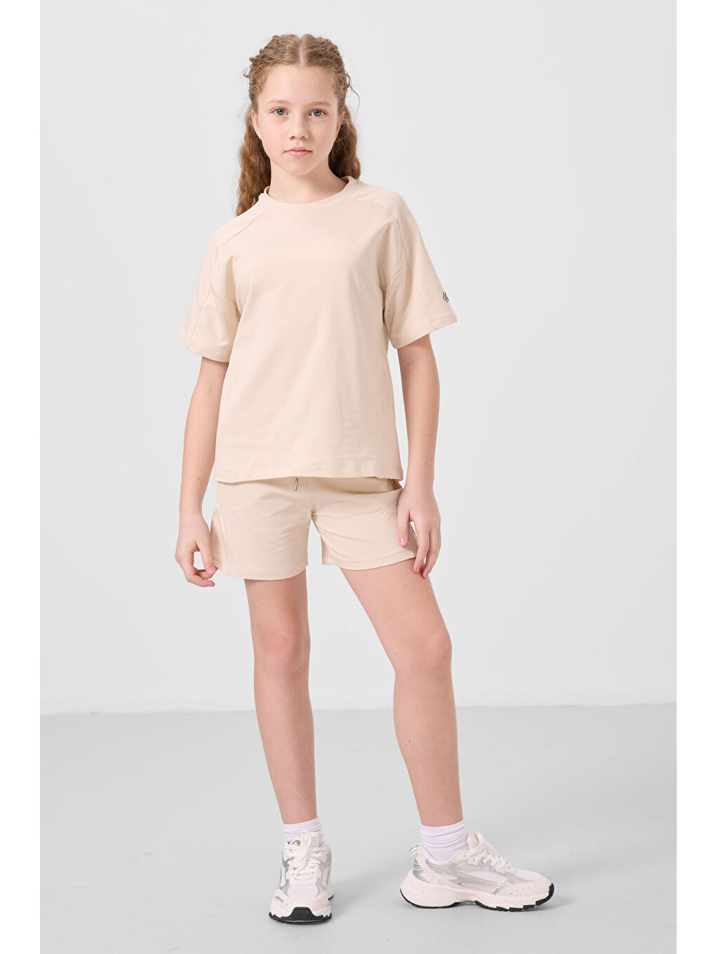 Bej Pamuklu Yumuşak Dokulu Standart Fit Basic Kız Çocuk Şort Takım - 75184