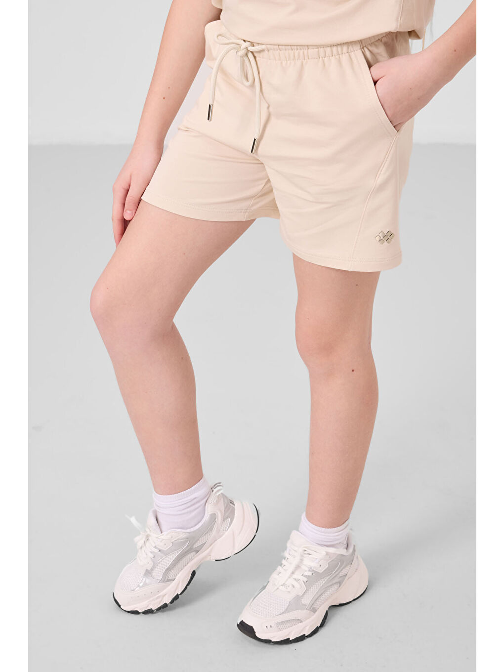 Bej Pamuklu Yumuşak Dokulu Standart Fit Basic Kız Çocuk Şort Takım - 75184-3