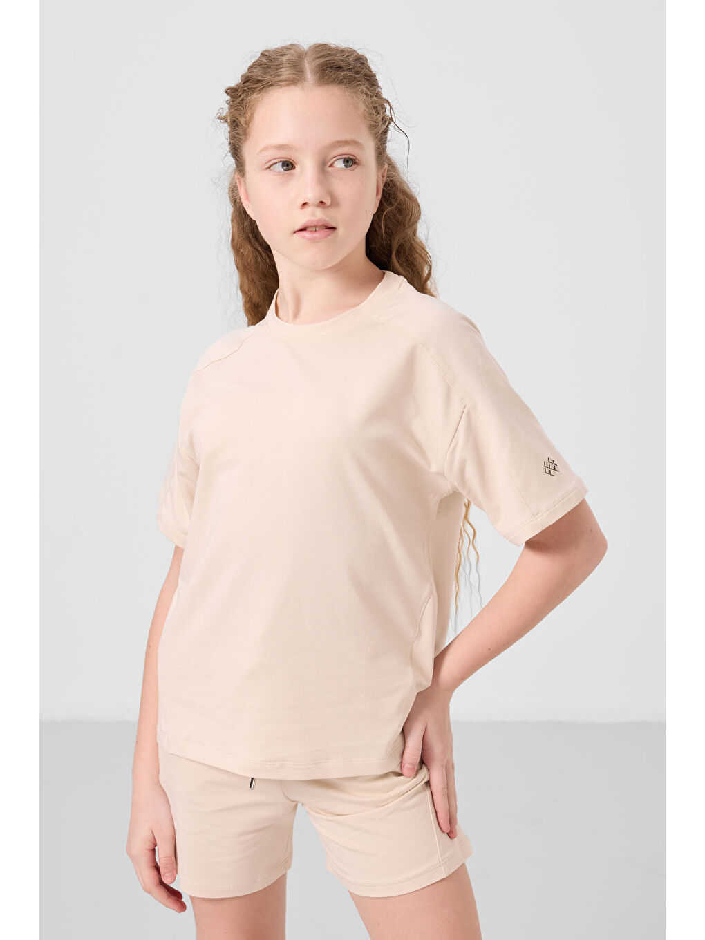 Bej Pamuklu Yumuşak Dokulu Standart Fit Basic Kız Çocuk Şort Takım - 75184-4