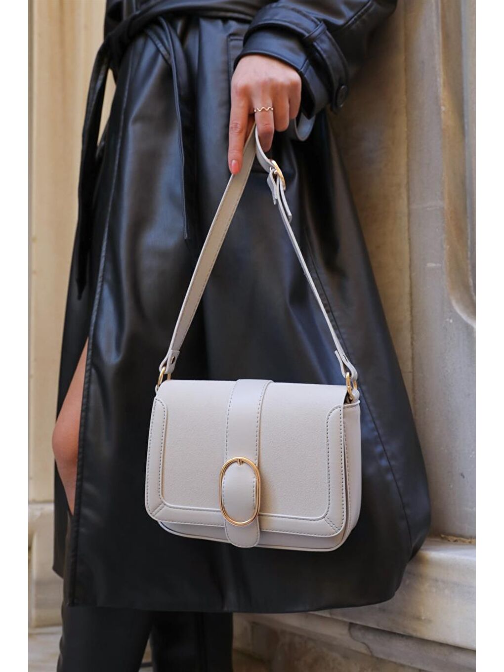 Kemer Tokalı Çapraz Çanta Gri-2