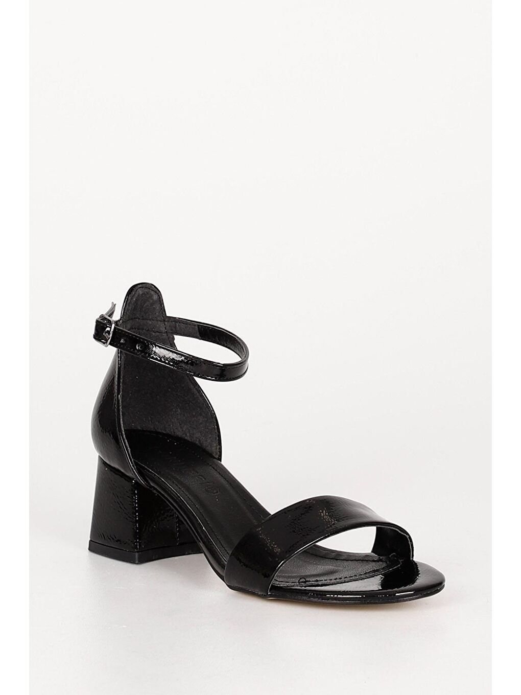 Siyah Kalın Topuklu Bantlı  Kadın Sandalet 37101-4