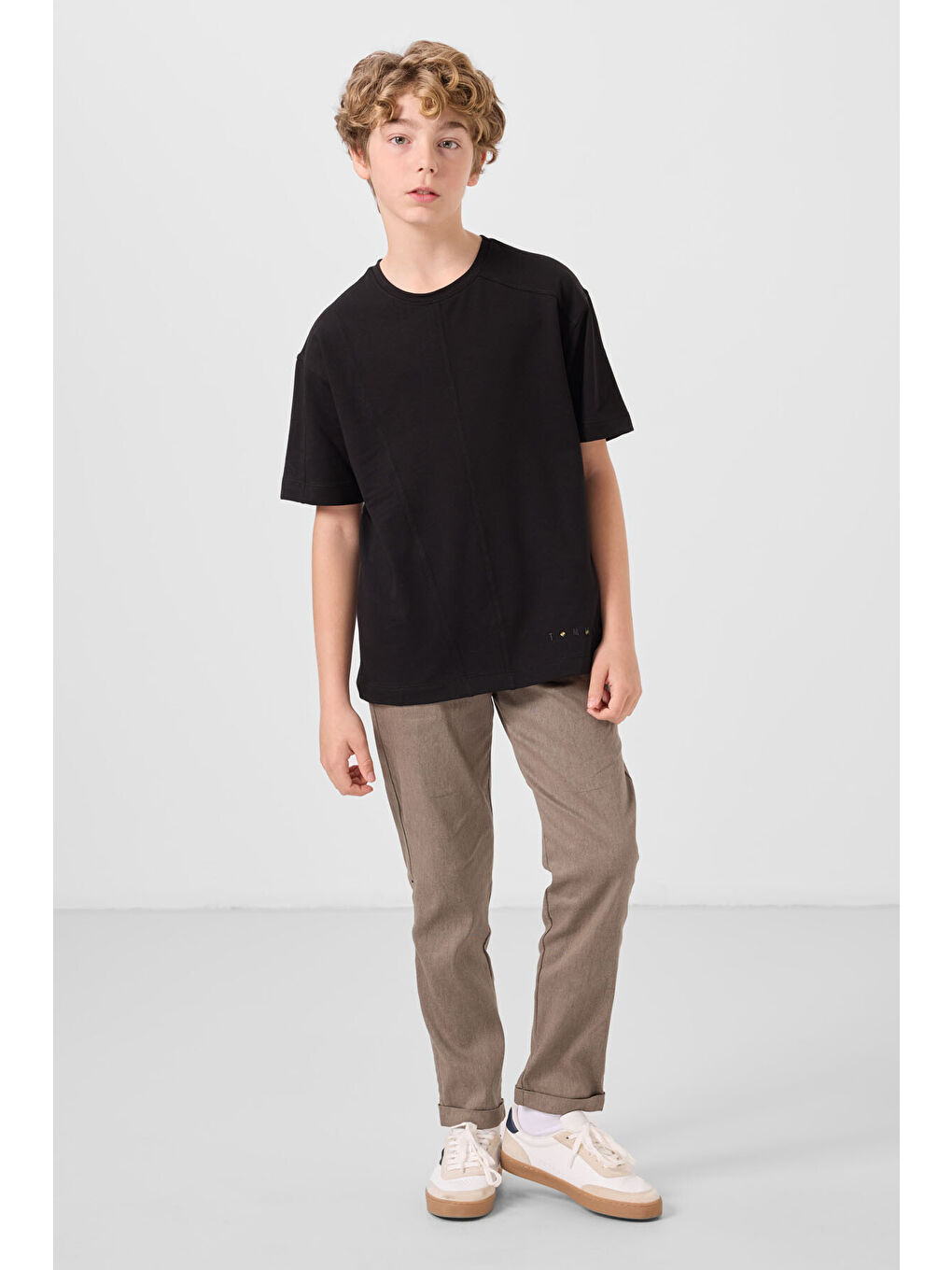 Siyah Pamuklu Yumuşak Dokulu Oversize Basic Erkek Çocuk T-Shirt - 11297-1