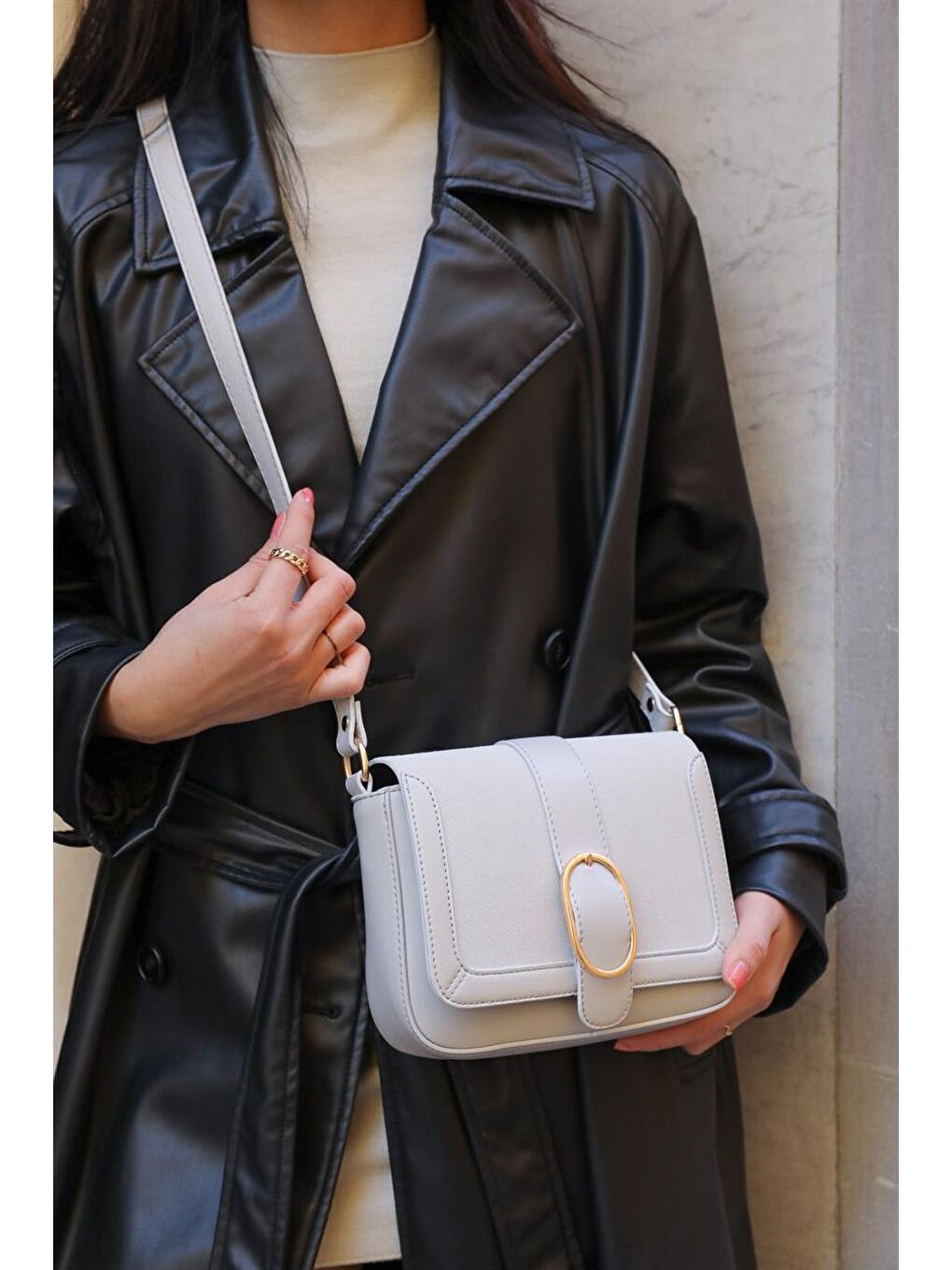 Kemer Tokalı Çapraz Çanta Gri-4