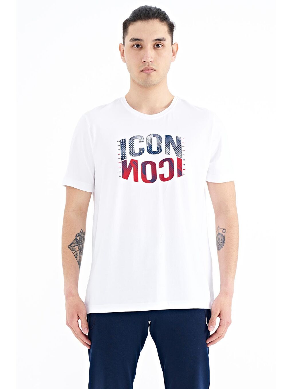 Beyaz Yazı Baskılı O Yaka Standart Kalıp Erkek Tişört - 88174