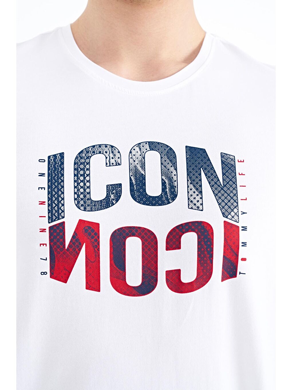 Beyaz Yazı Baskılı O Yaka Standart Kalıp Erkek Tişört - 88174-2