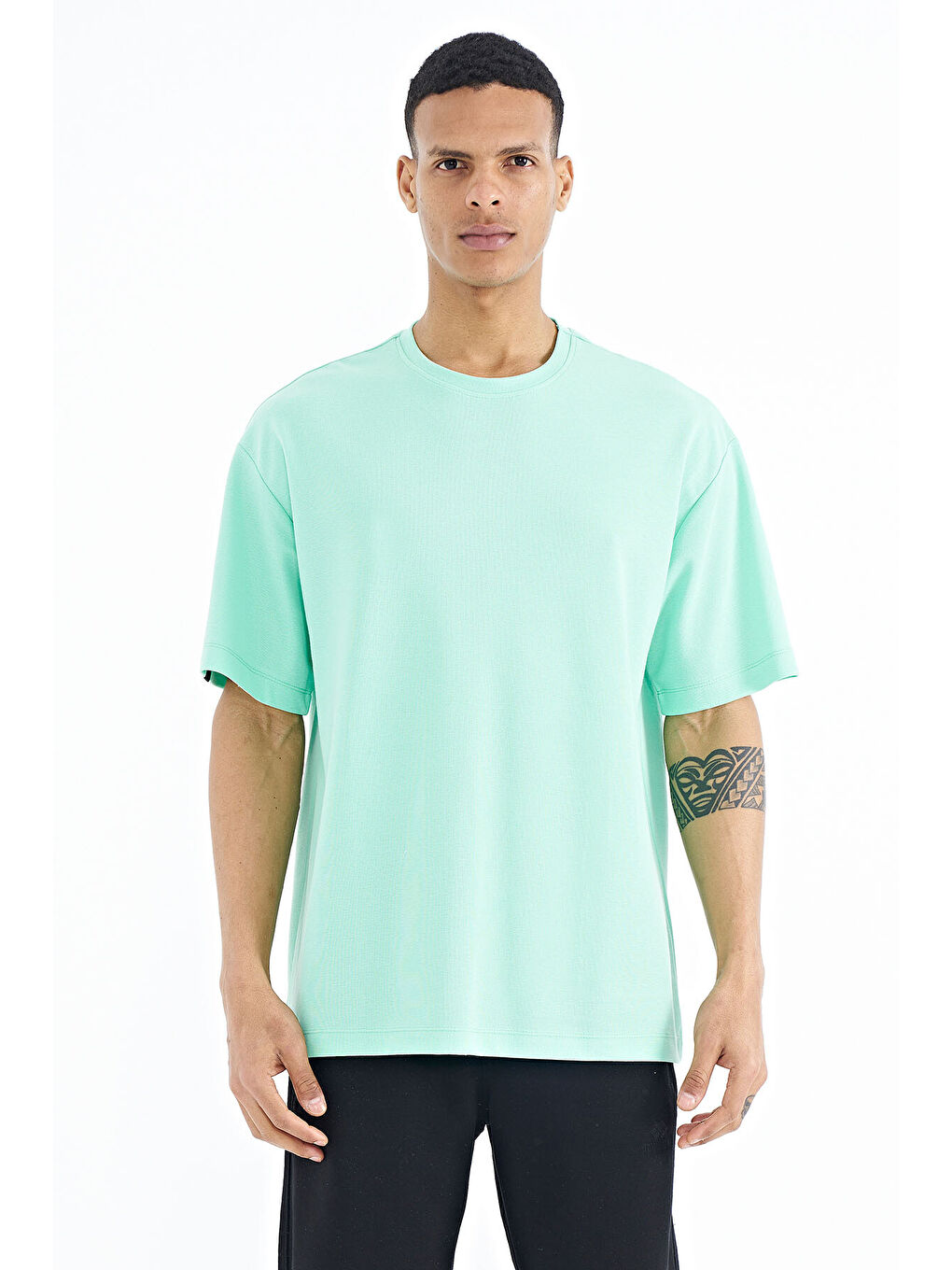 Turkuaz Su Yeşili Kol Arma Detaylı Basic Oversize Erkek Tişört - 88193