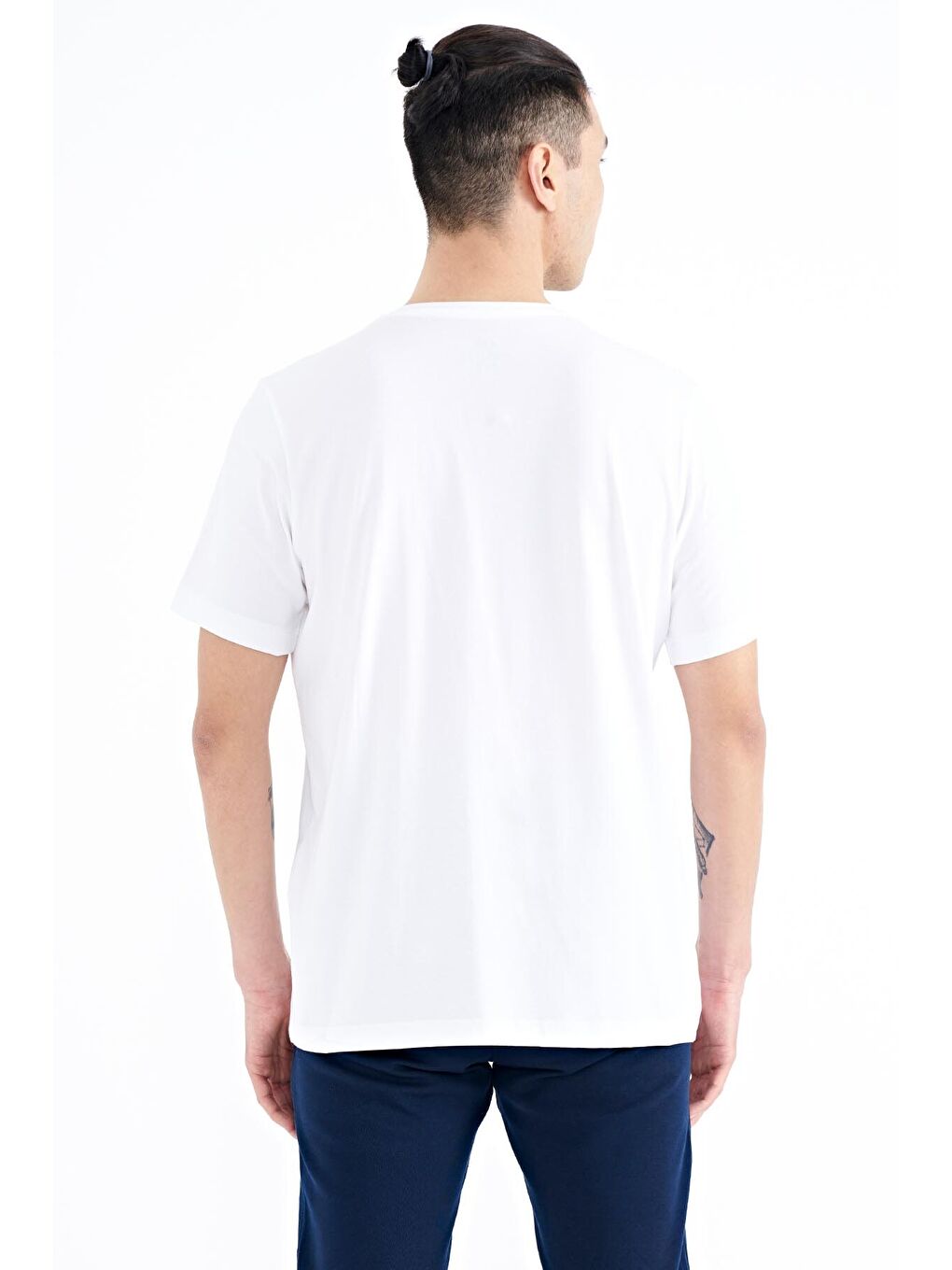 Beyaz Yazı Baskılı O Yaka Standart Kalıp Erkek Tişört - 88174-4