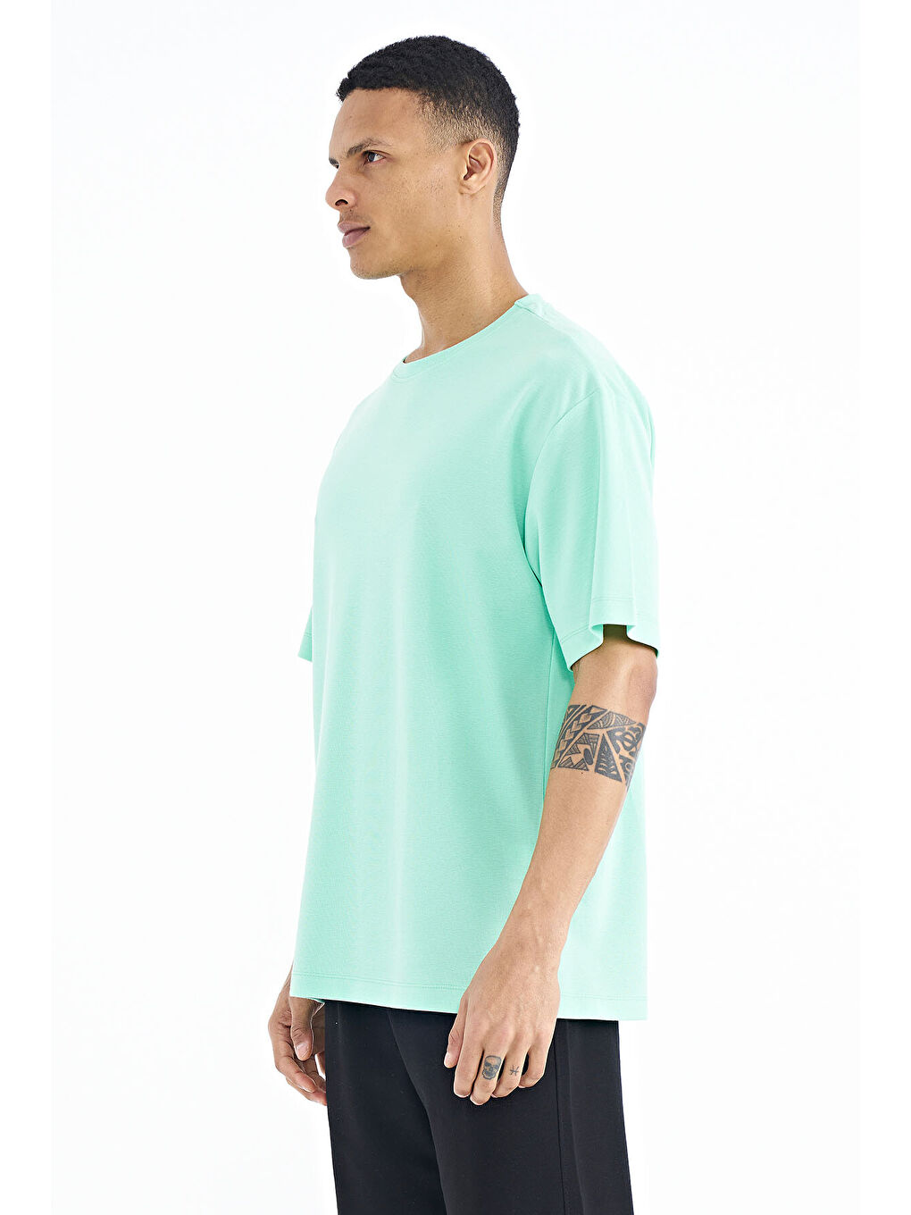Turkuaz Su Yeşili Kol Arma Detaylı Basic Oversize Erkek Tişört - 88193-4