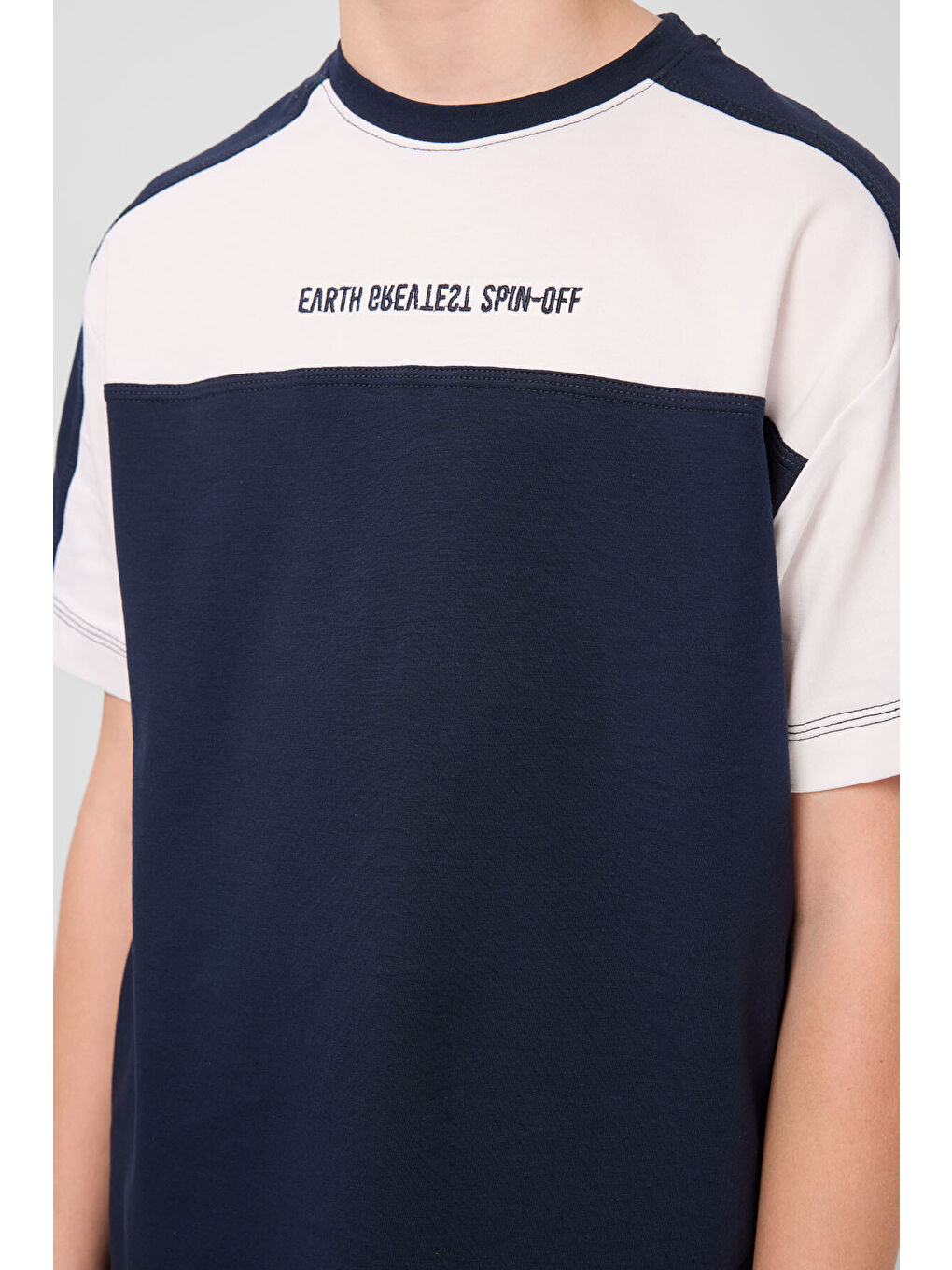 Lacivert Pamuklu Yumuşak Dokulu Oversize Fit Nakışlı Erkek Çocuk T-Shirt - 11290-3