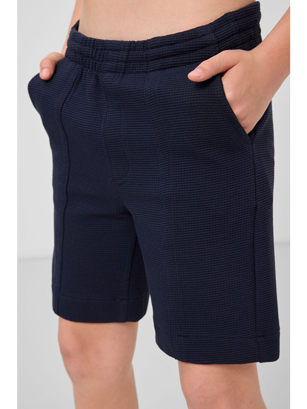 Lacivert Pamuklu Yumuşak Dokulu Standart Fit Basic Erkek Çocuk Şort - 11289-3