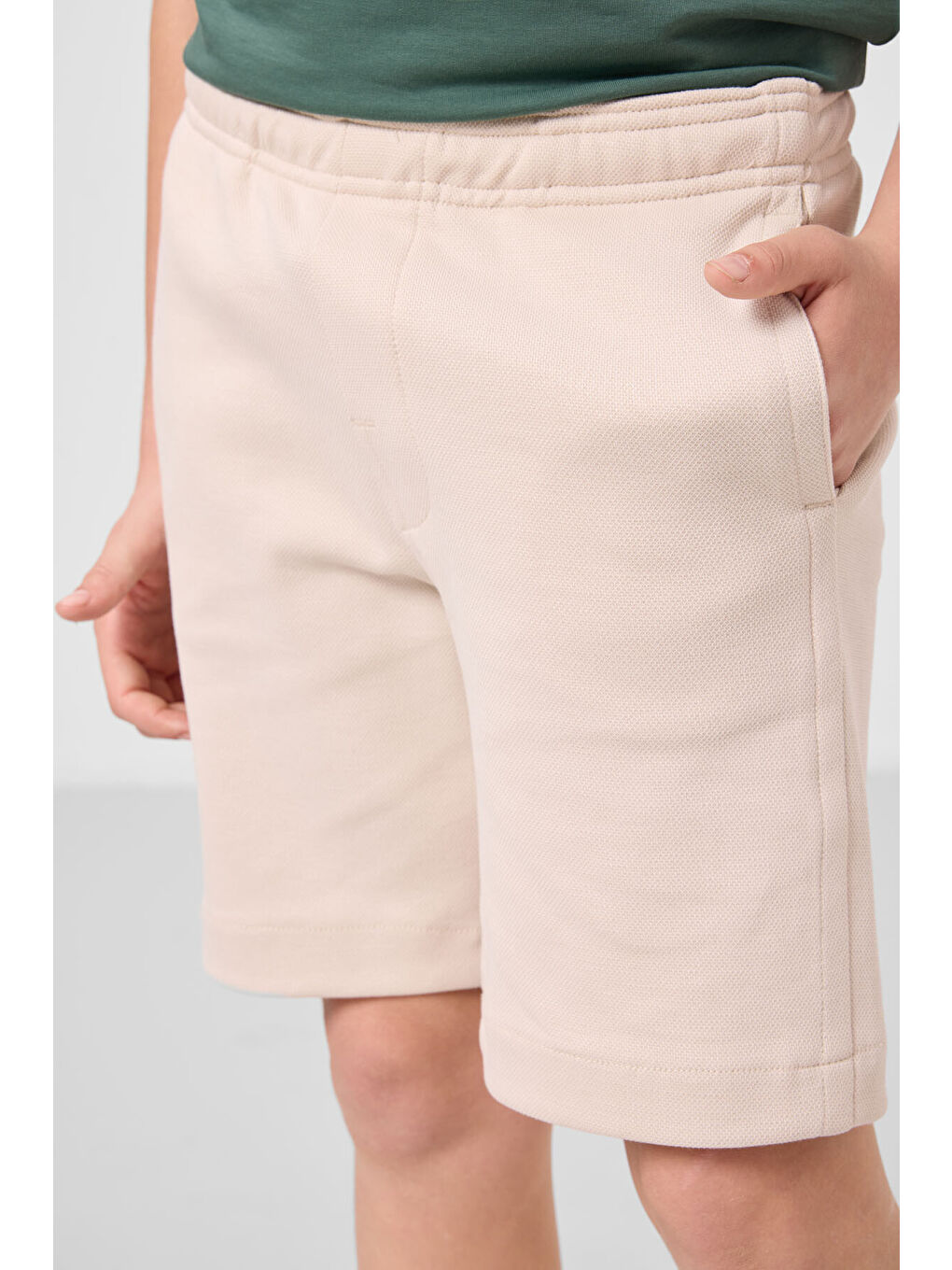 Bej Pamuklu Yumuşak Dokulu Standart Fit Basic Erkek Çocuk Şort - 11293-3